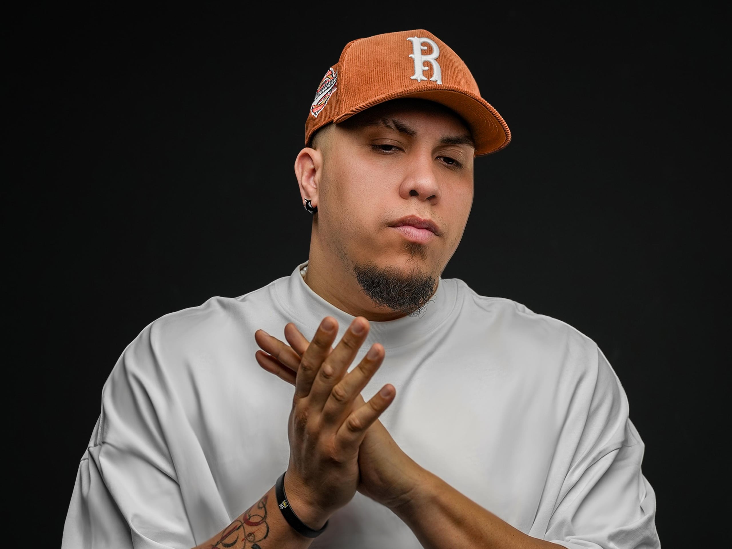 Práctiko busca promover armonía con su más reciente producción musical.