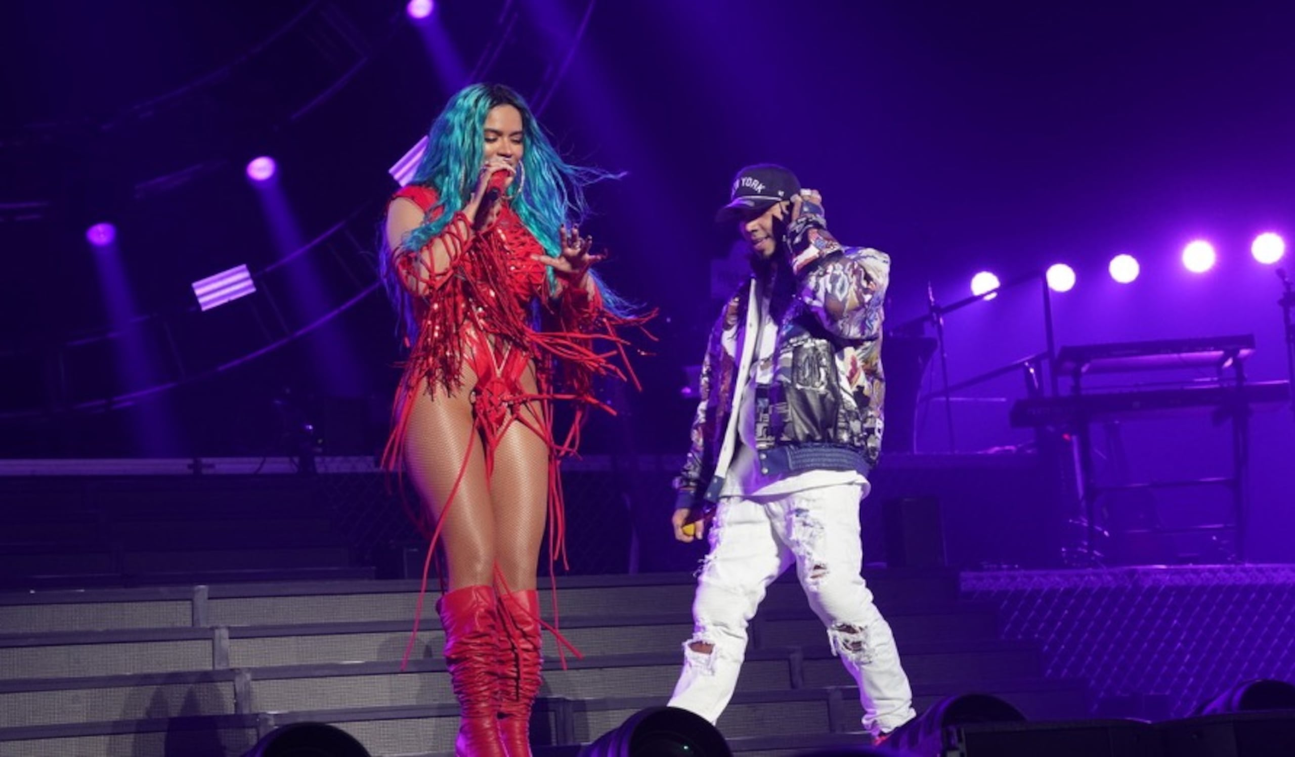 Karol G y Anuel durante un concierto en Puerto Rico en 2021.