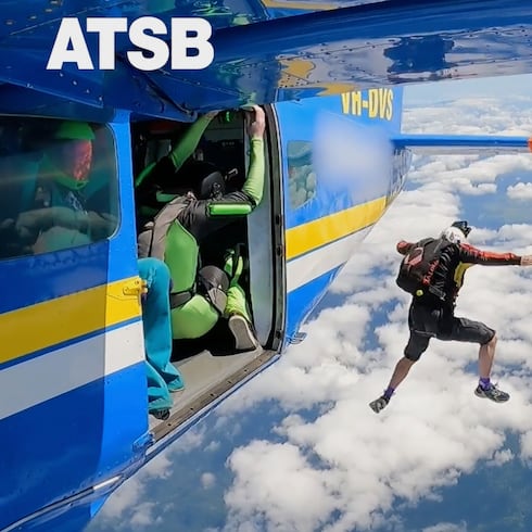 FOTOS: El terror que pasó este paracaidista en las alturas cuando quedó colgado en avión