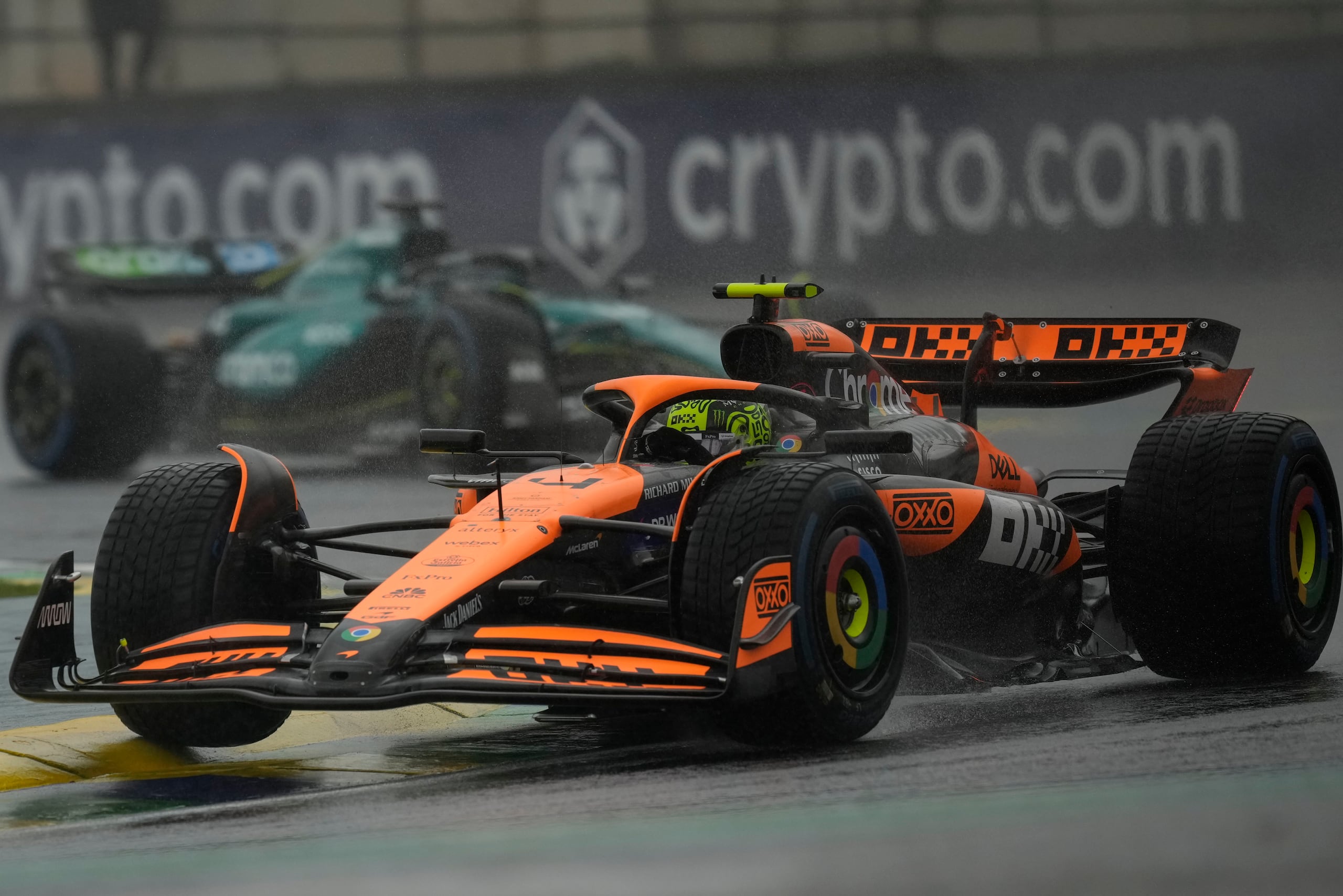 Lando Norris de McLaren durante la clasificación del Gran Premio de Brasil, el domingo 3 de noviembre de 2024, en Sao Paulo. (AP Foto/Andre Penner)