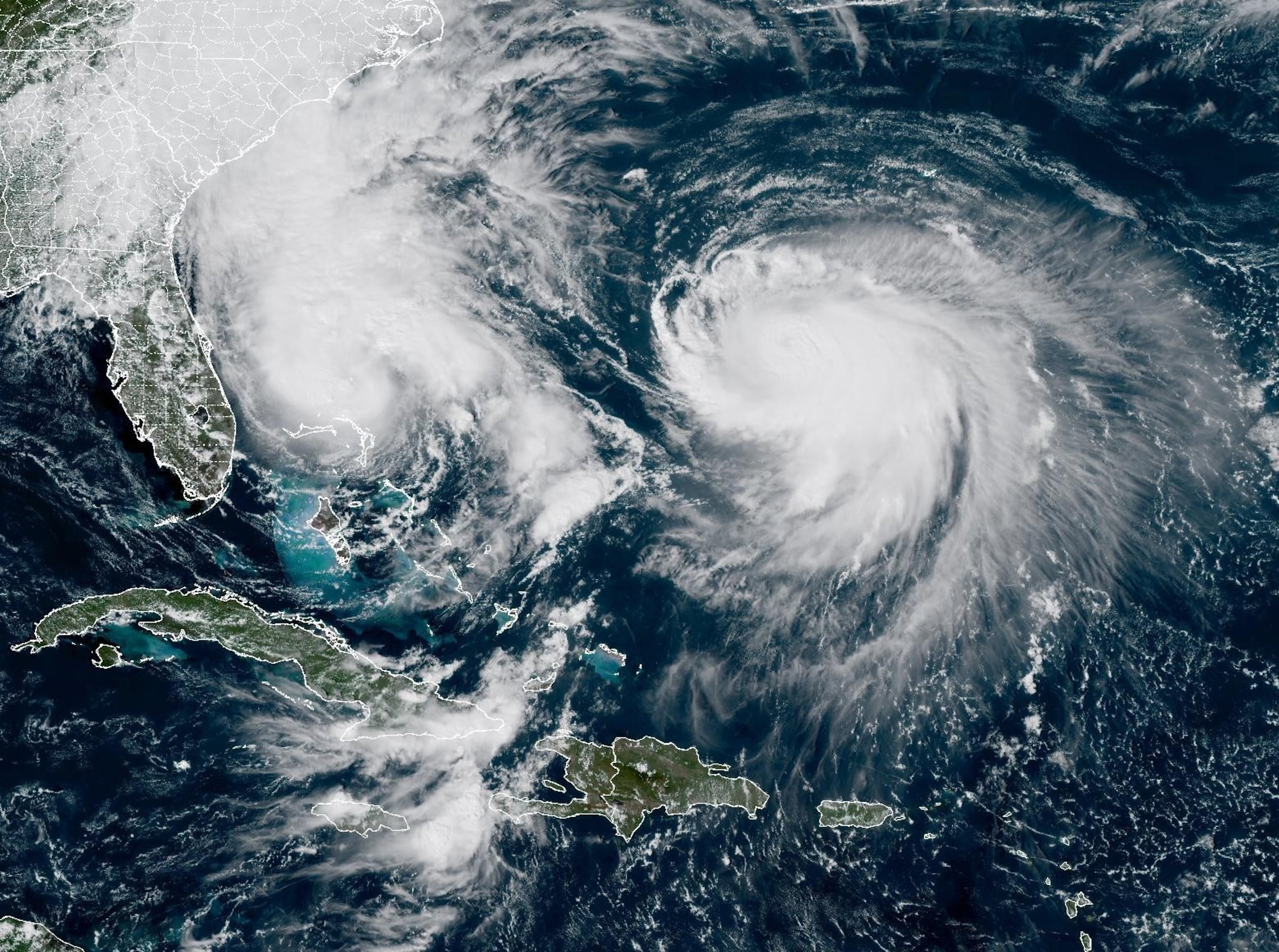 Imagen de satélite de la tormenta tropical Imelda y y el huracán Humberto el 29 de septiembre de 2025.