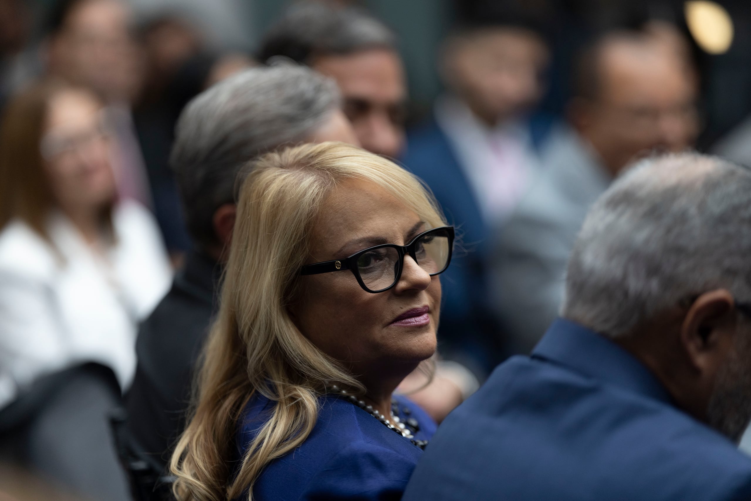 13 de diciembre de 2024 – San Juan PR — El Tribunal Supremo de Puerto Rico celebrará una Sesión Especial de Despedida del Juez Asociado, Hon. Edgardo Rivera García, en ocasión de su retiro.
En la foto Wanda Vazquez exgobernadora que enfrenta juicio a nivel federal llega al Tribunal Supremo para la despedida del juez Edgardo Rivera.
Foto por:
Xavier Araújo | GFR Media
xavier.araujo@gfrmedia.com
Araujo