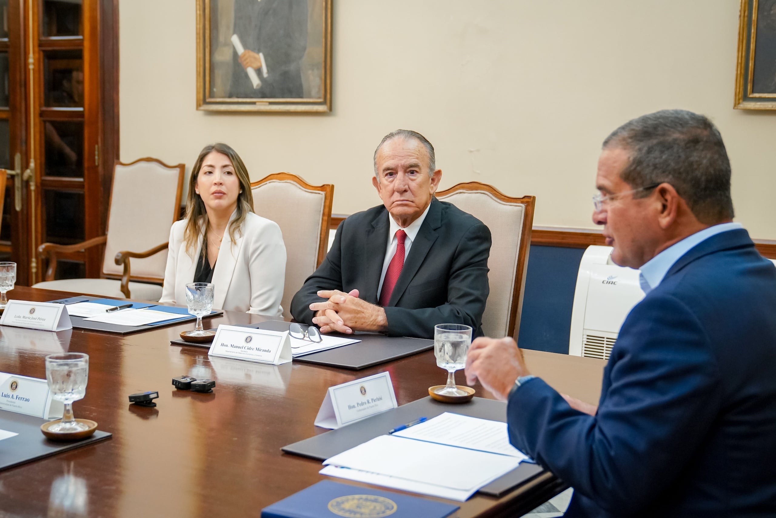Pedro Pierluisi realizó este miércoles una iniciativa para fortalecer el Instituto de Aeronáutica y Aeroespacial de Puerto Rico y el ecosistema académico aeronáutico de la Isla.
