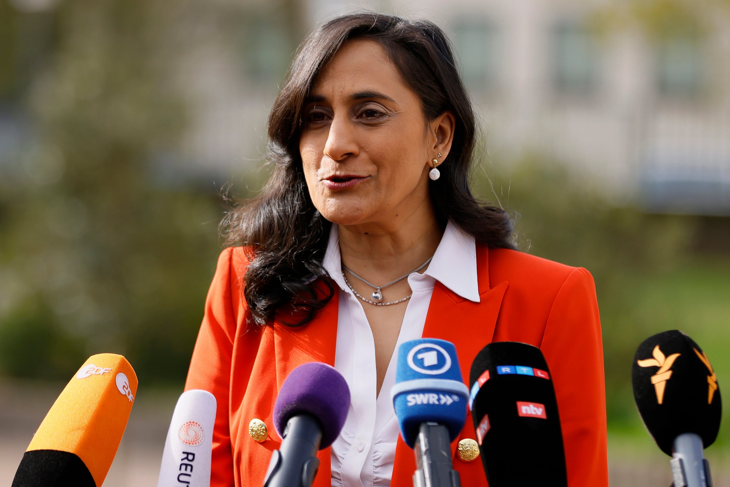 La ministra cifró en “miles” los canadienses que están en Israel e Irán. EFE/EPA/RONALD WITTEK