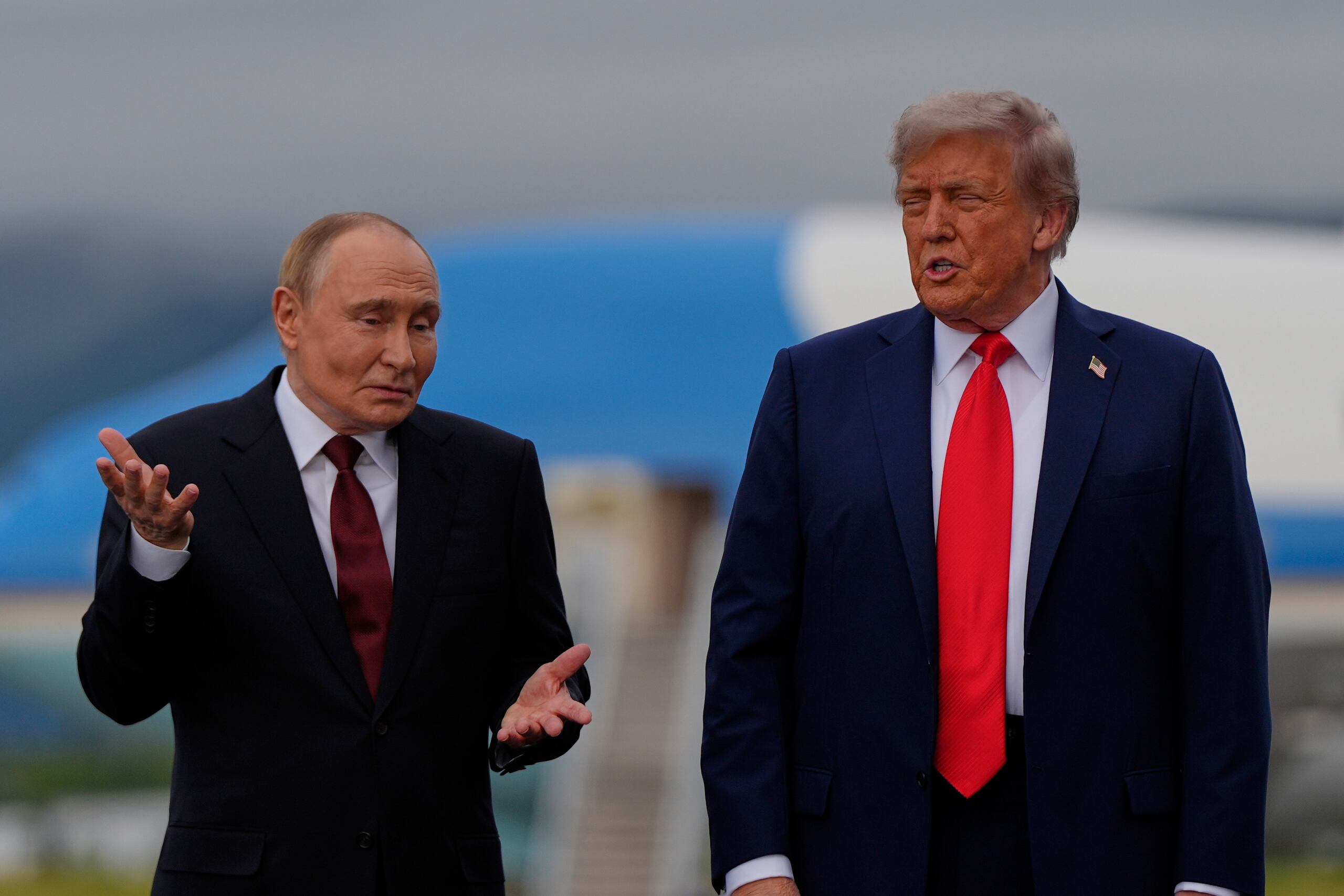 El túnel llevaría el nombre de los presidentes ruso, Vladímir Putin, y estadounidense, Donald Trump.