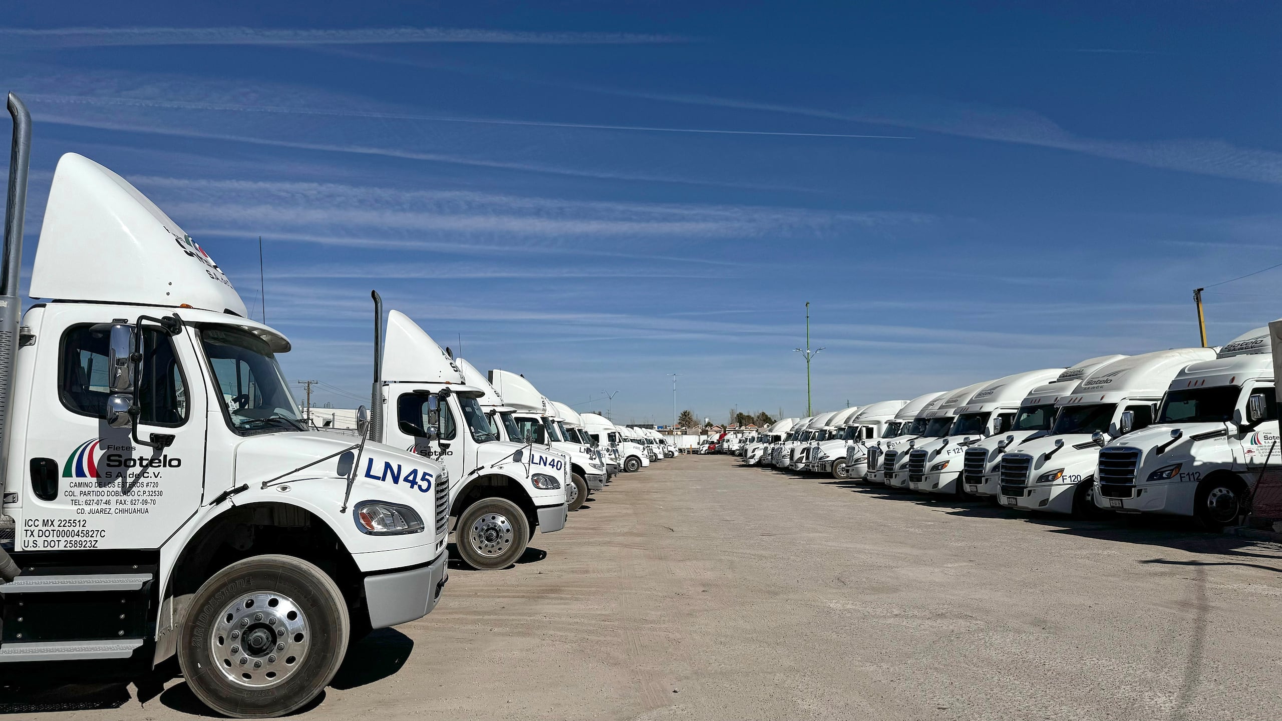 A partir de hoy los nuevos impuestos aduaneros se aplican a los camiones que van de la clase 3 a la clase 8, así como a sus componentes relacionados.