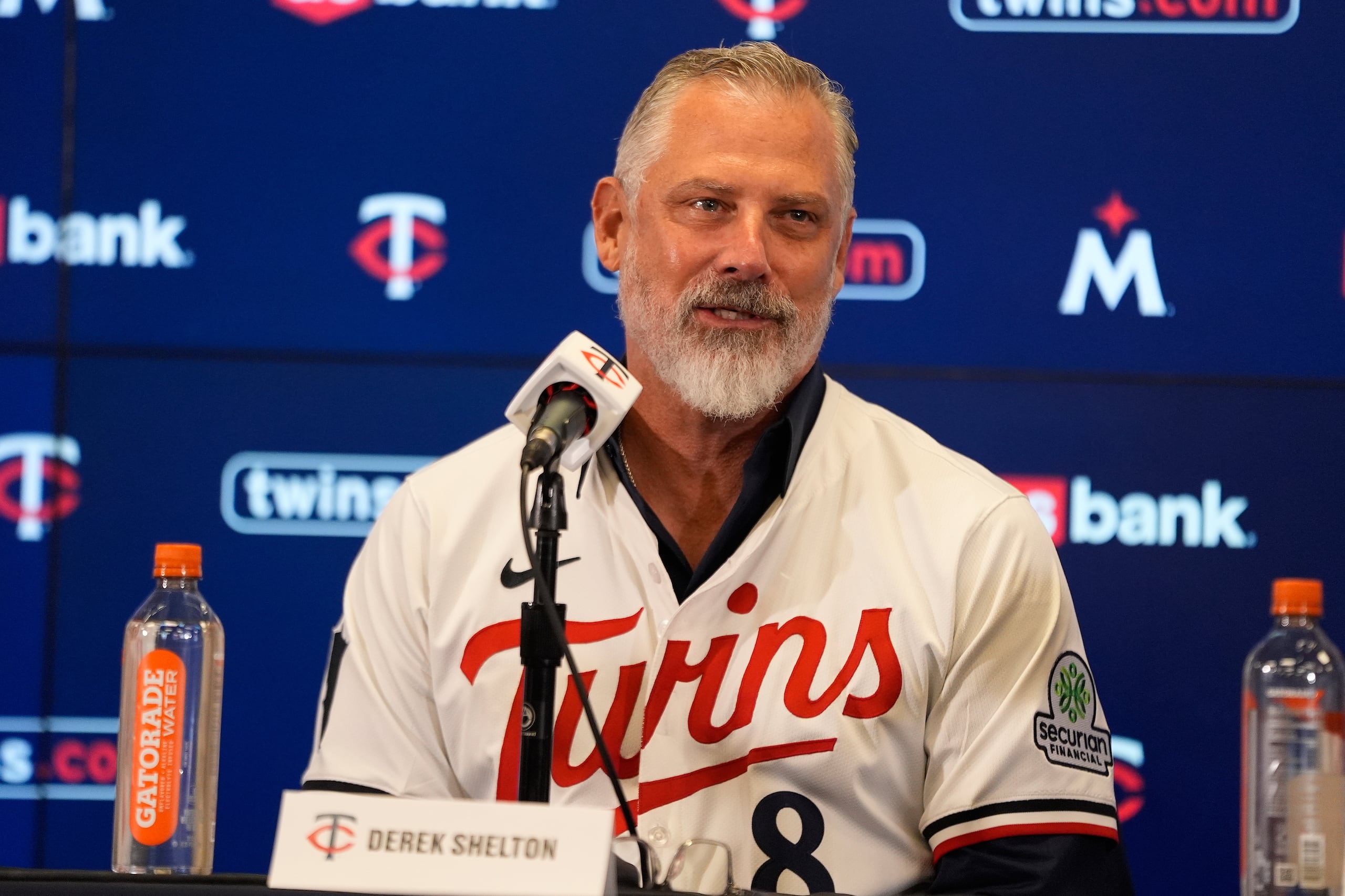 Derek Shelton fue presentado hoy como el nuevo mánager de los Twins.