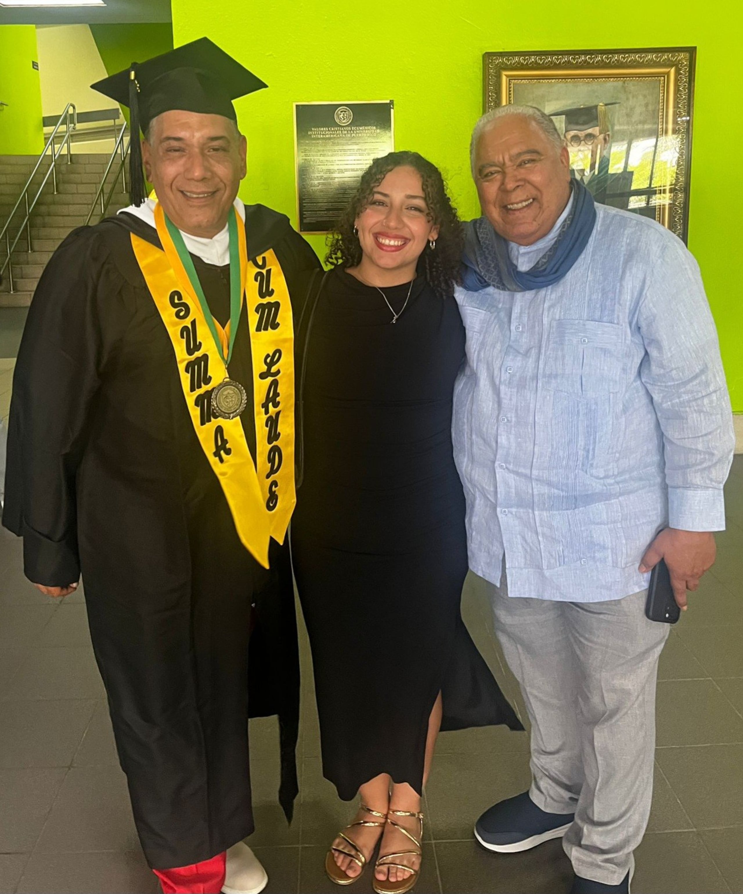 Daniel Rivera junto a su hija Mónica de Los Ángeles y su padre Danny Rivera.