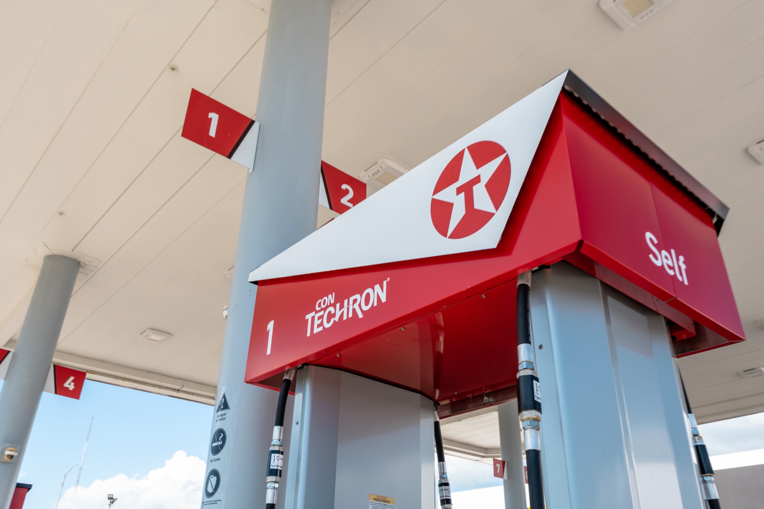 Complacer al consumidor para que cuando vaya a una estación Texaco se sienta atendido como en su casa es otro de los motores de la compañía.