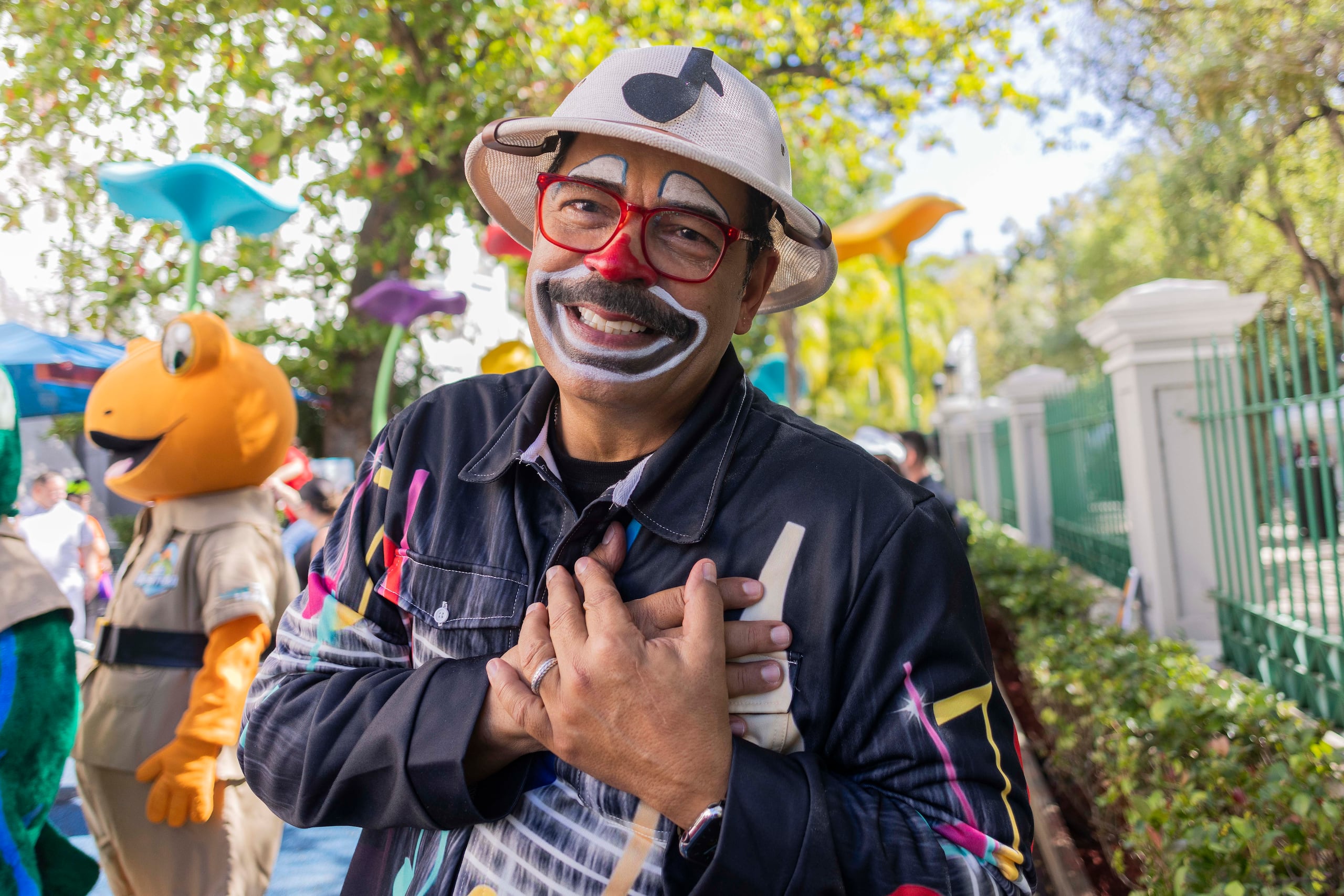 La celebración contará con la participación especial del payaso Remi, quien llevará alegría y diversión a los niños.