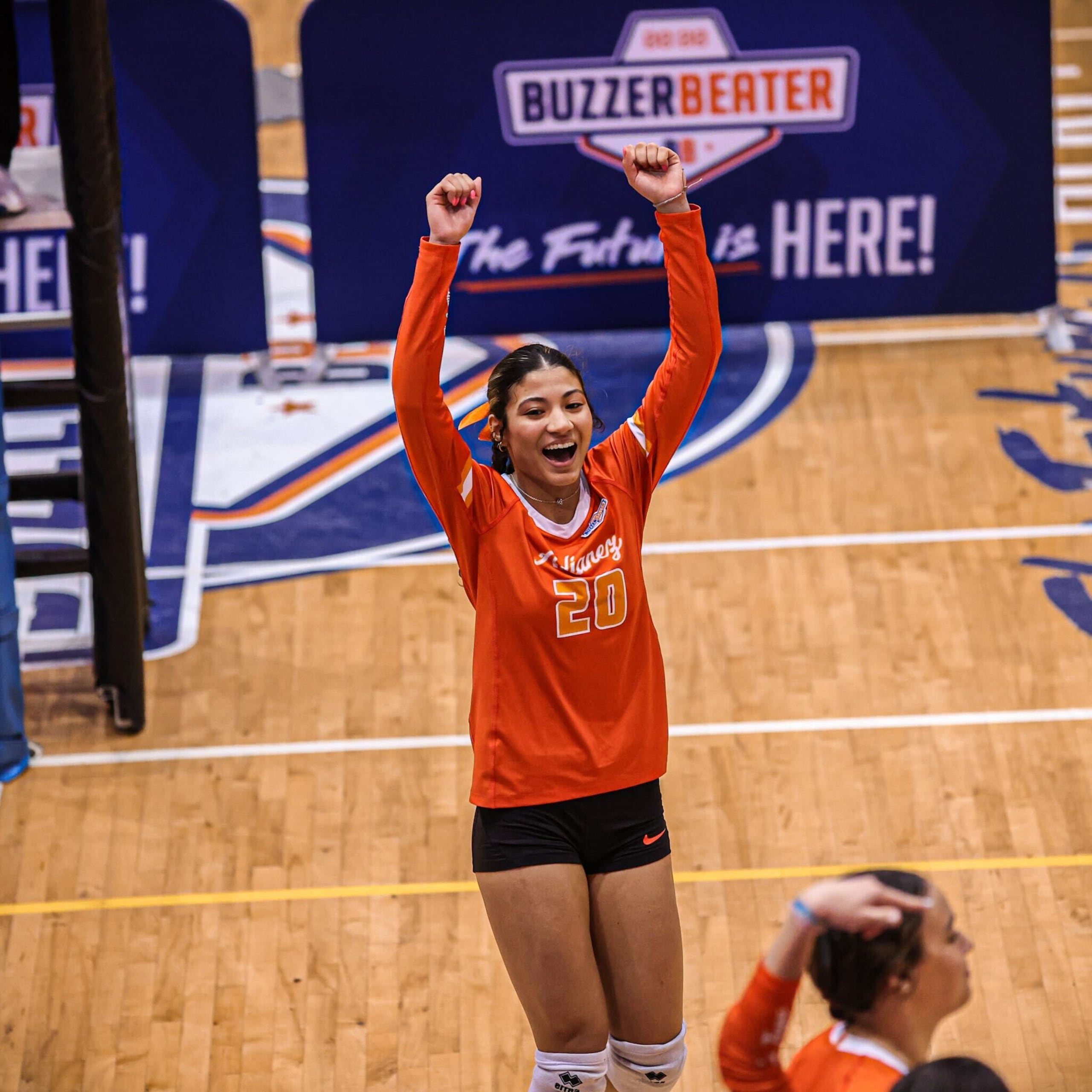 Joaneliz Maysonet, del Colegio San Ignacio, celebra un punto durante el partido contra Cupeyville School en el Elite 8 de la Copa Buzzer Beater.