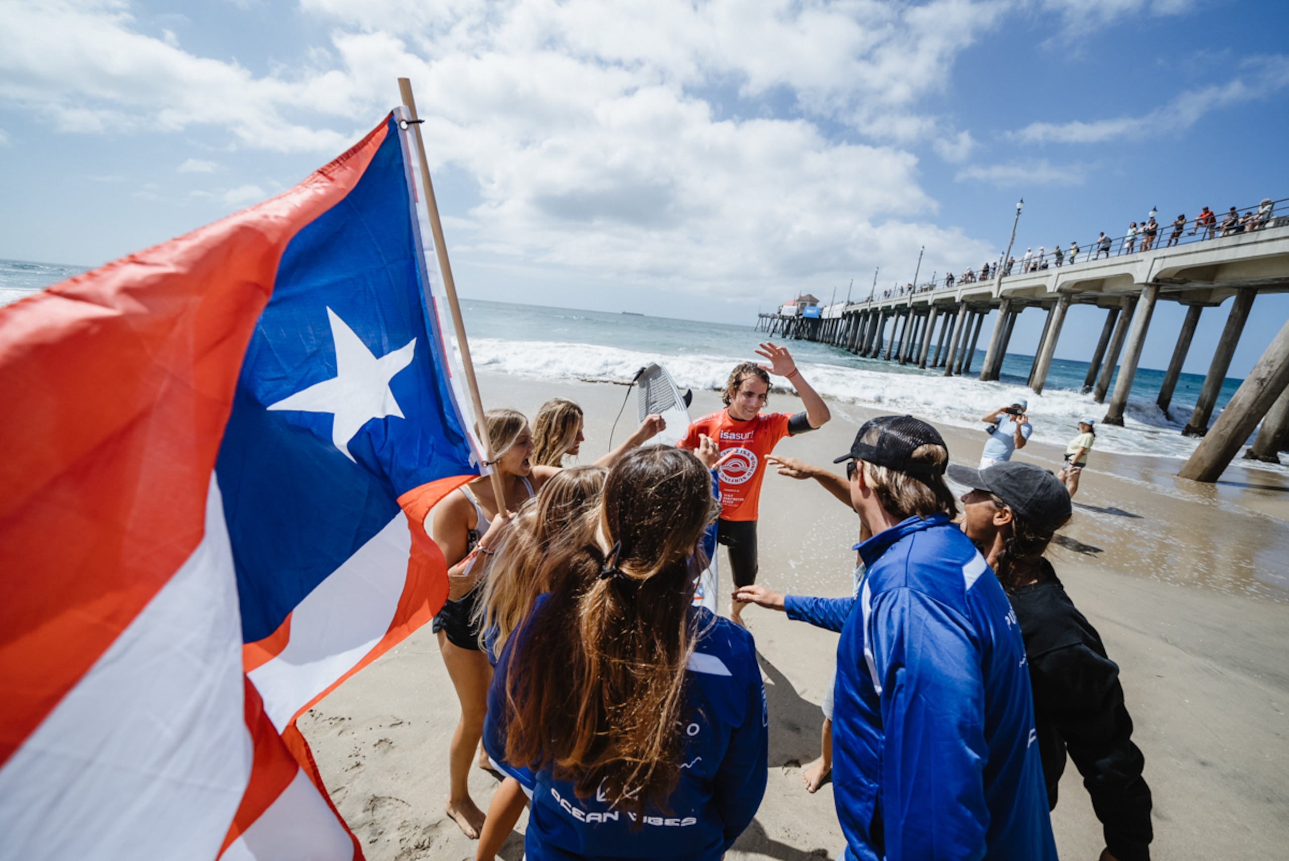 Sage Katz, aquí en los Word Surfing Games 2022 en Huntington, California, competirá en la categoría Sub 18 en el Mundial juvenil en Brasil.