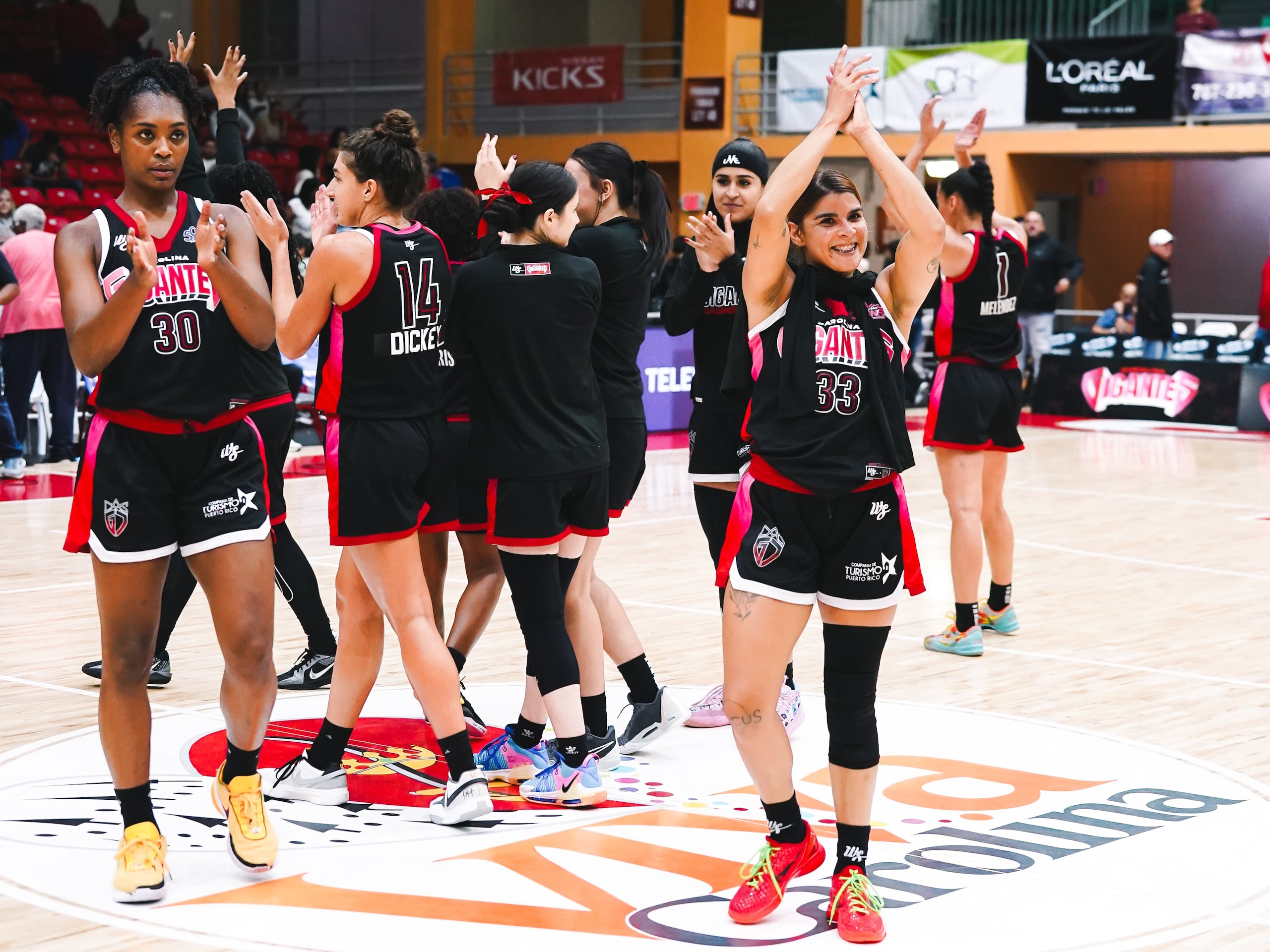 Las Gigantes y Cangrejeras jugarán el partido 3 de la serie este miércoles.