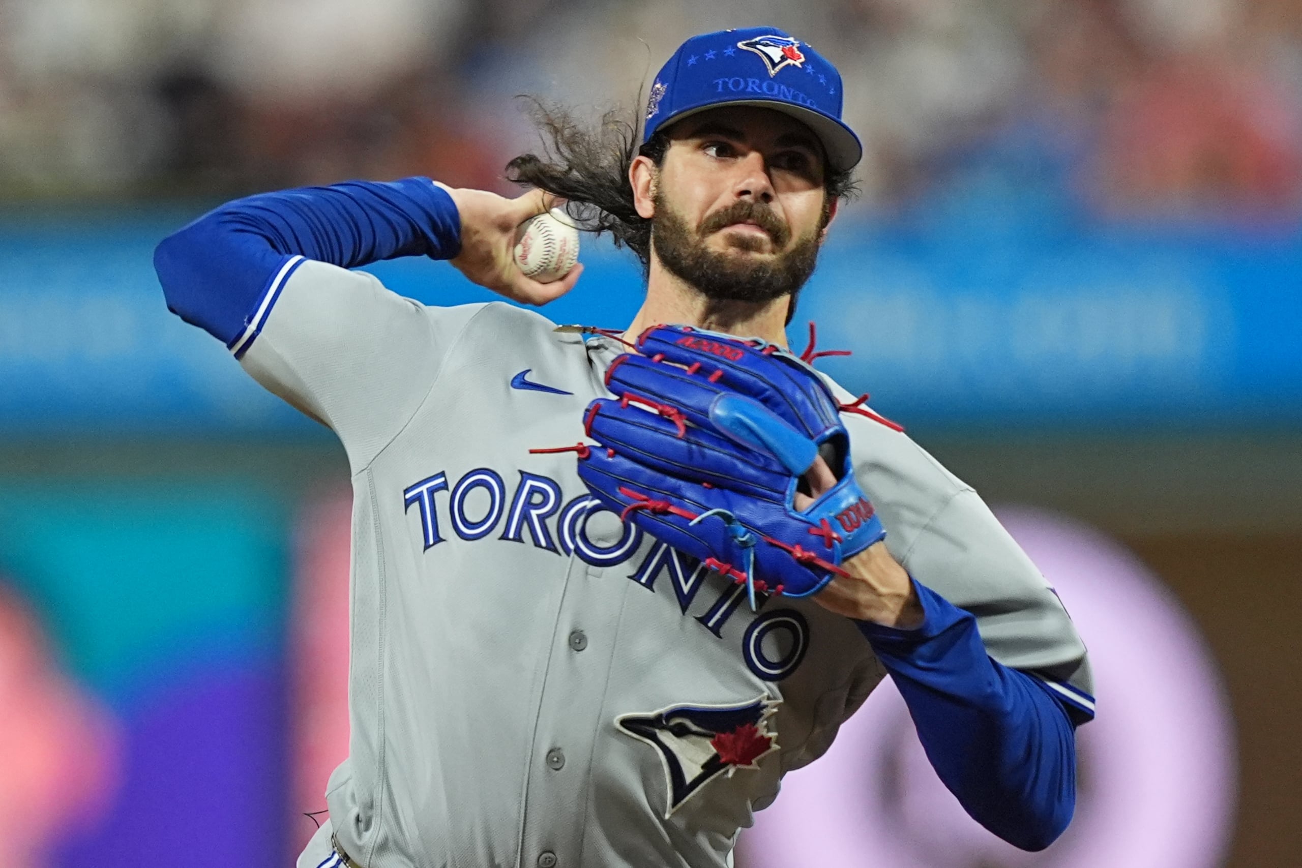 Dylan Cease, de los Blue Jays de Toronto, lanza durante el Juego de Estrellas de MLB.