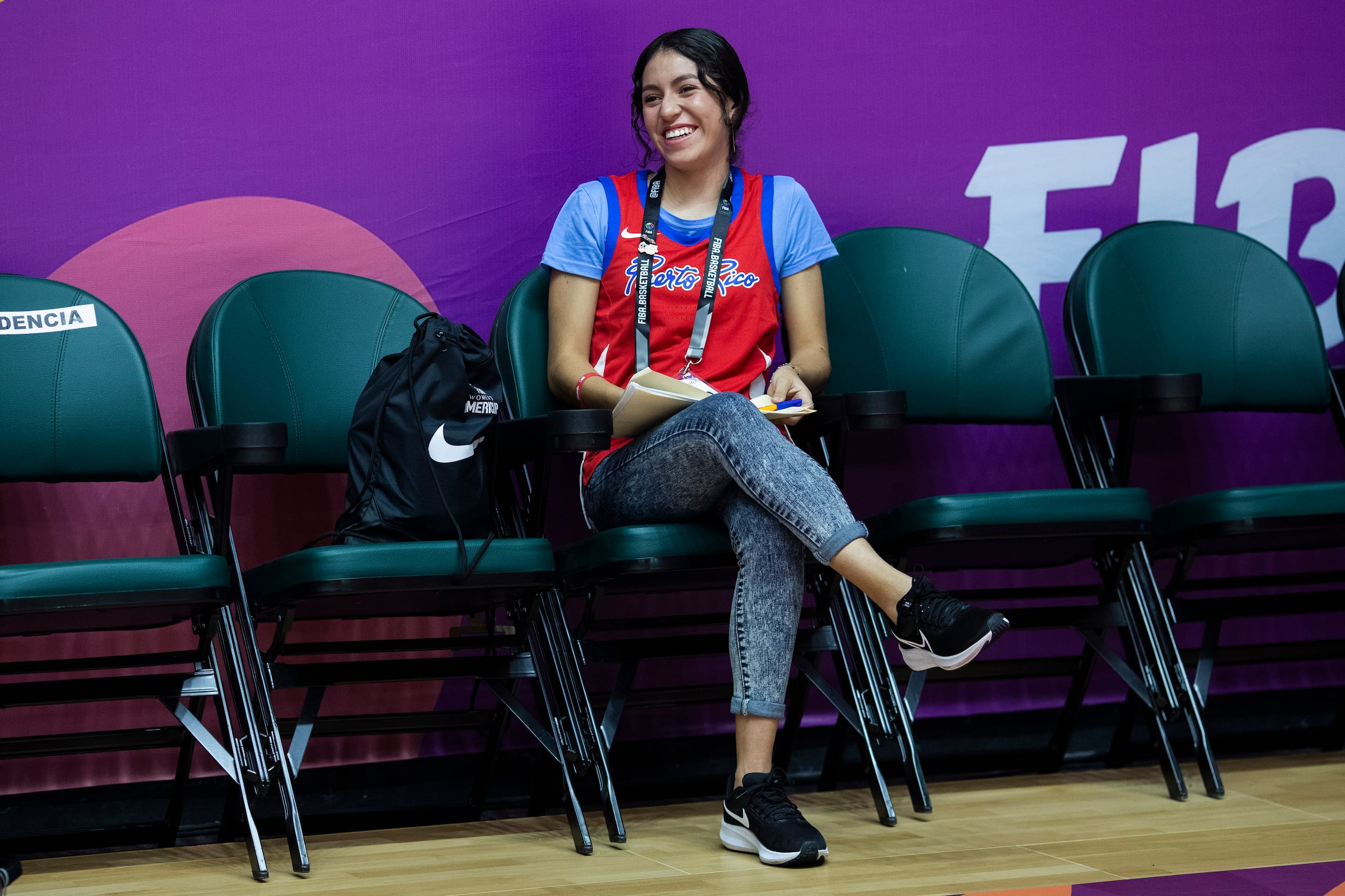 Valeria Serrano conocía muy poco de Puerto Rico hasta que le tocó ser la voluntaria a cargo de asistir al equipo. Ahora desea algún día venir a la Isla.