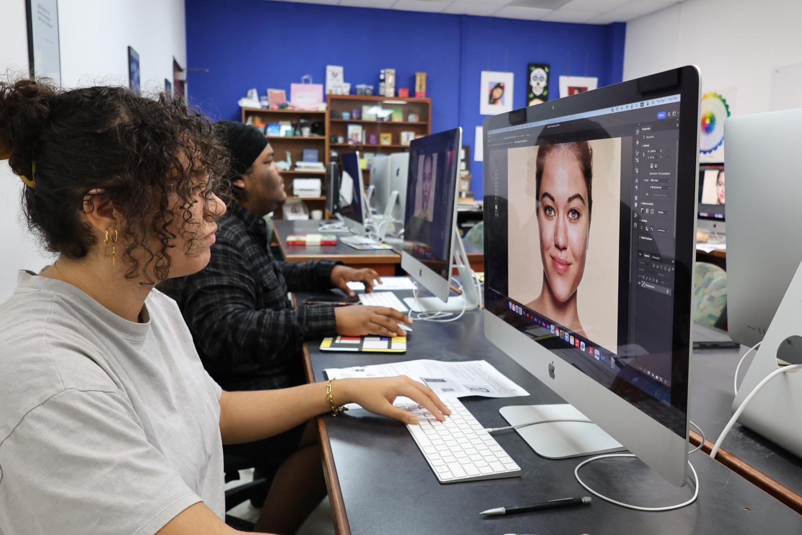 El programa de Comunicación en la UPR Humacao comenzó como un grado asociado antes de convertirse en un bachillerato.
