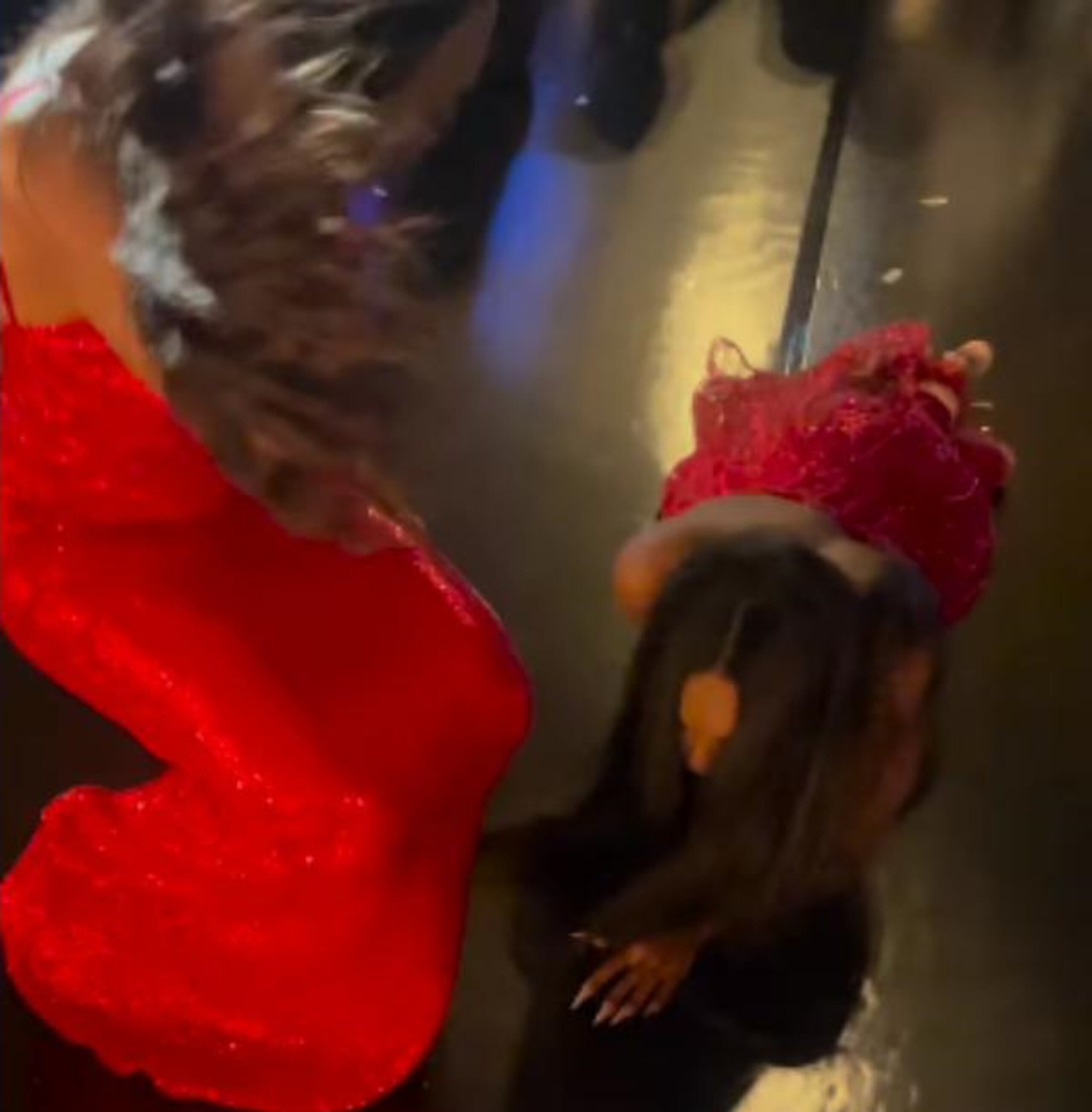 "Antes que se enteren por otro lado, les vengo a contar que me caí", publicó Sevillano en su cuenta de Instagram junto al video.