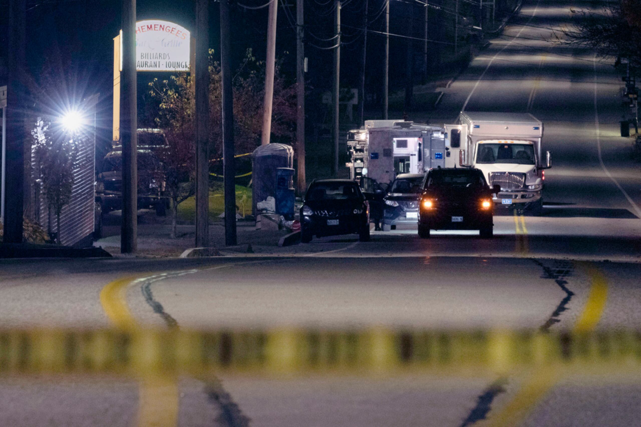 Jones y Hinson enfrentan cargos de intento de asesinato relacionados con los otros dos hombres.
