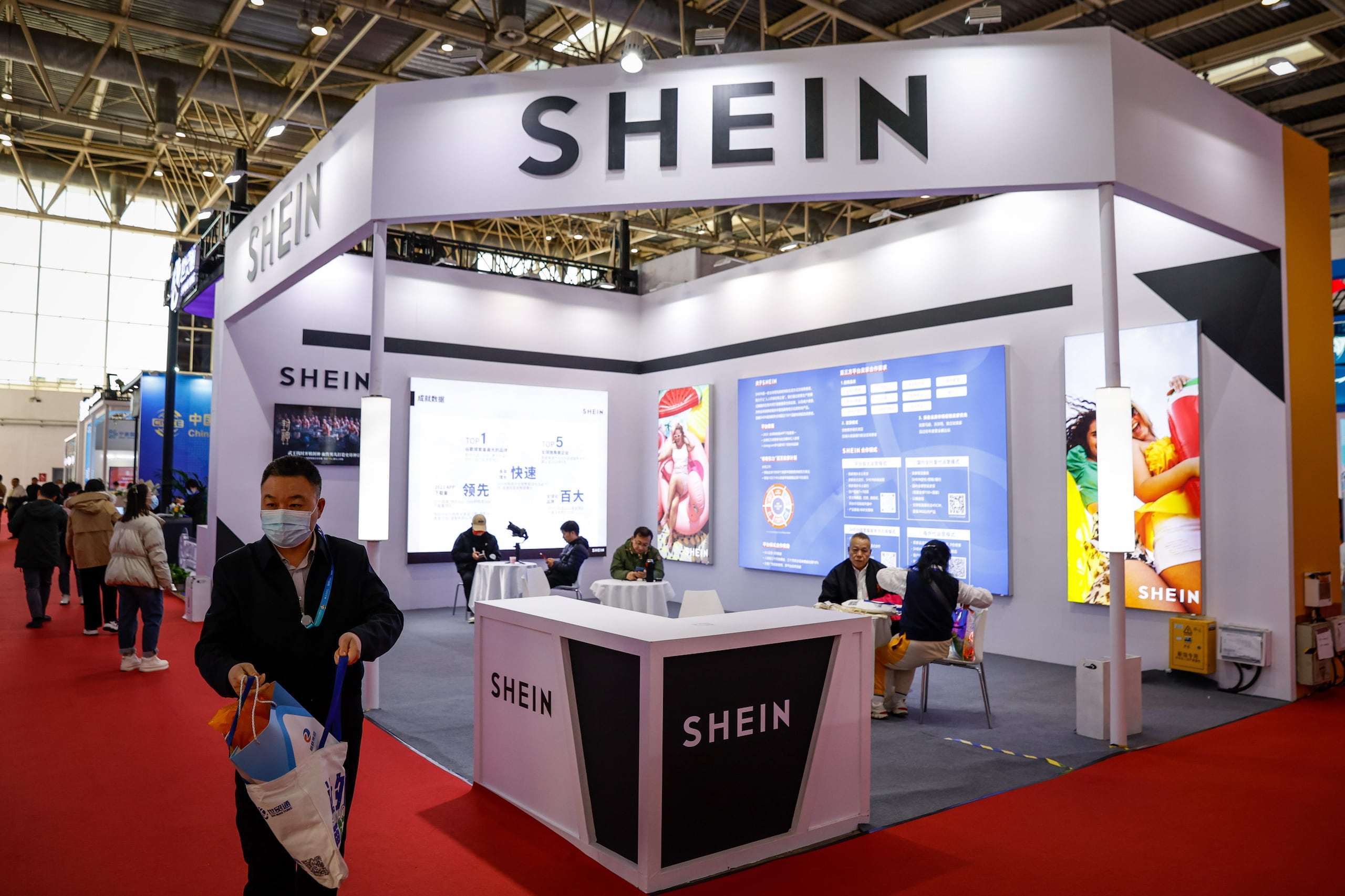 Shein, igual que Temu, venden todo tipo de producto a precios baratos, desde camisetas hasta artículos electrónicos. (EFE/EPA/MARK R. CRISTINO/ARCHIVO)