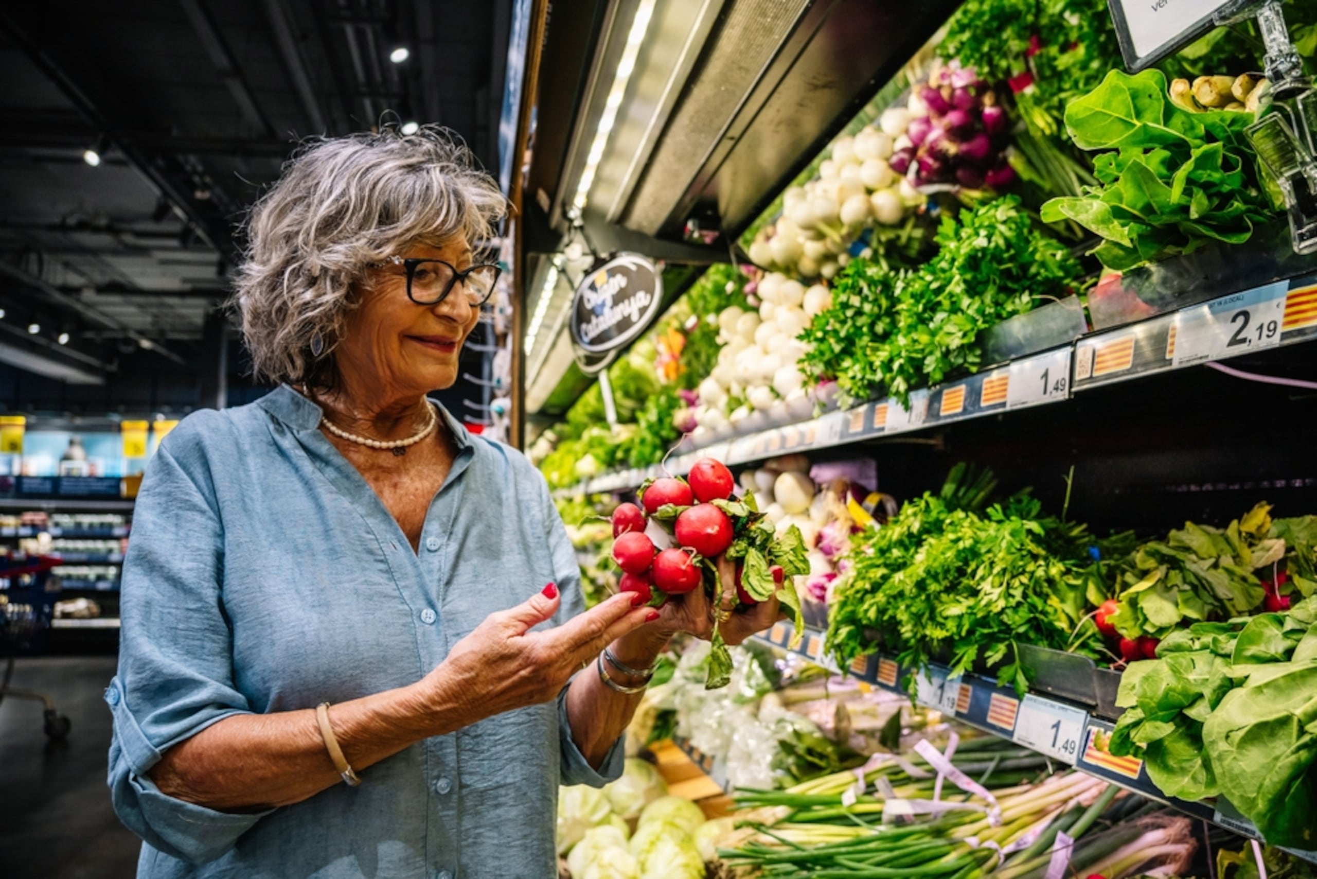 Si ocurre un remezón mientras trabajas o compras en un comercio, debes saber qué hacer.