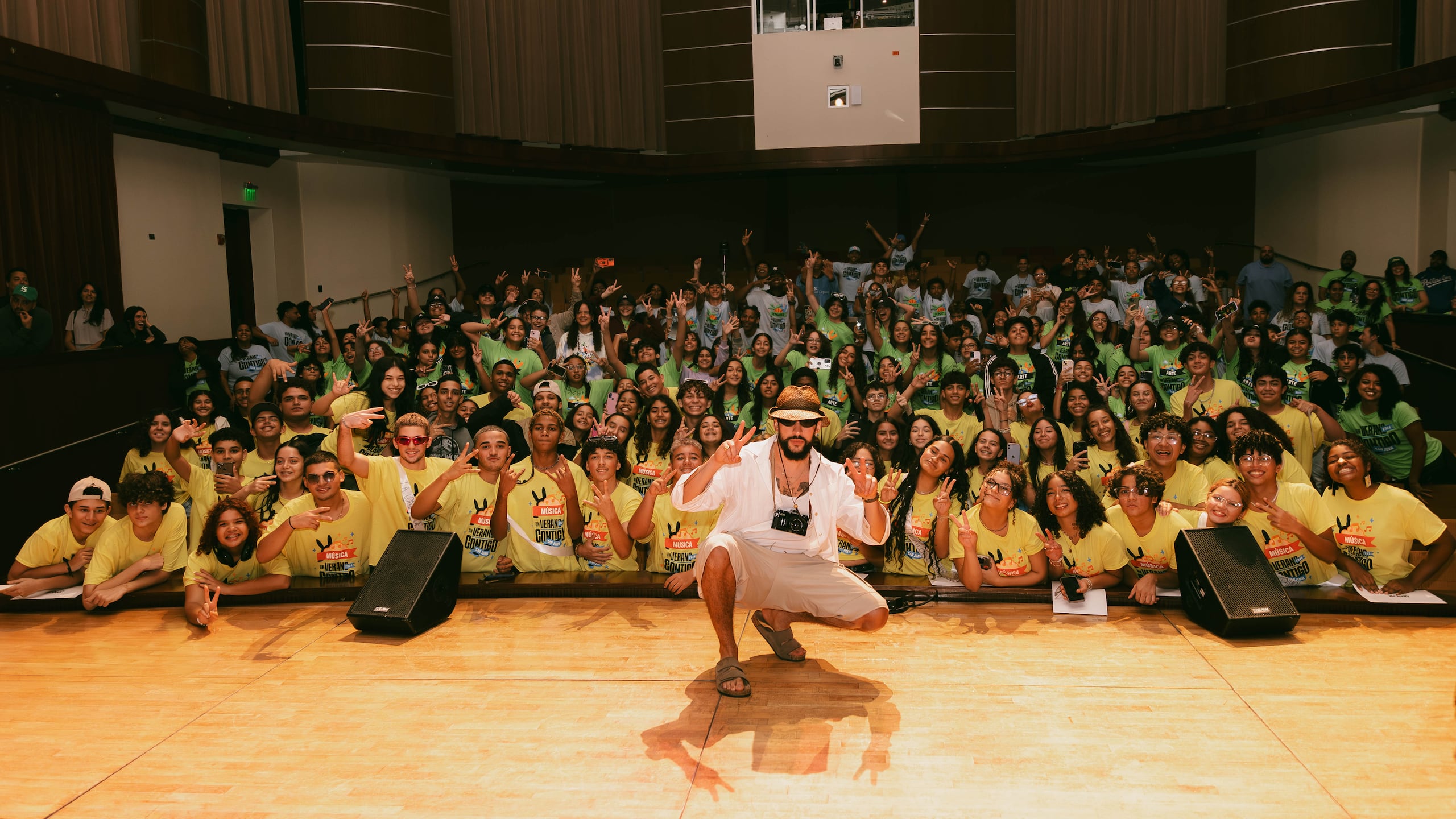 La Fundación Good Bunny recibirá a 270 alumnos en la experiencia renovada de Un Verano Contigo.