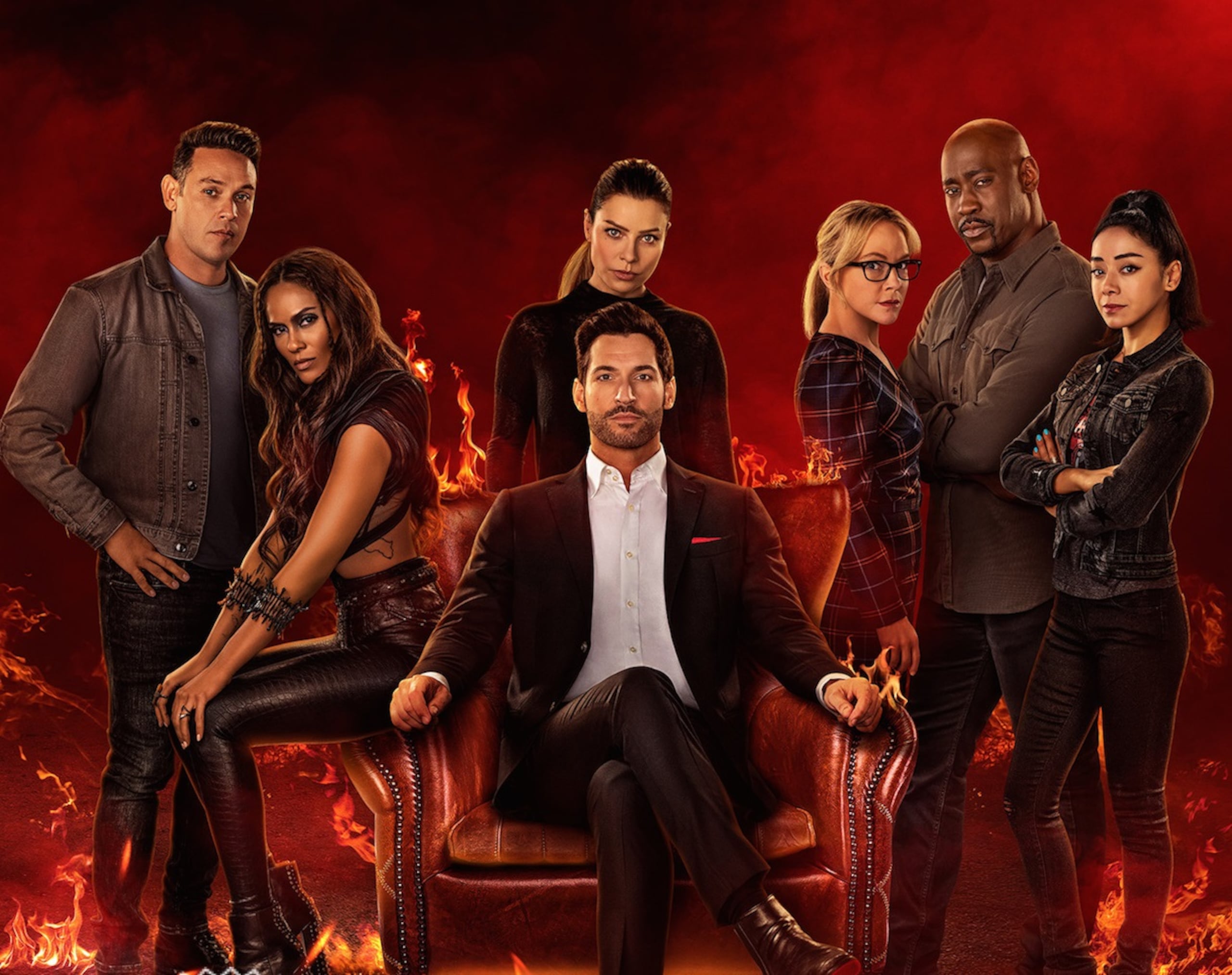 En la serie de Netflix, Tom Ellis interpreta Lucifer, quien abandona el infierno y se establecen Los Ángeles, donde se enamora de la detective Chloe Decker (Lauren German) a quien asiste en sus investigaciones de homicidios, como consultor privado.