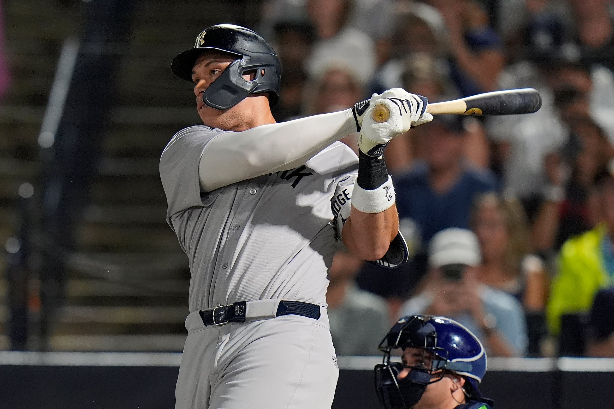 Aaron Judge fue parte de una seguidilla de tres jonrones conectados de forma corrida en la primera entrada.