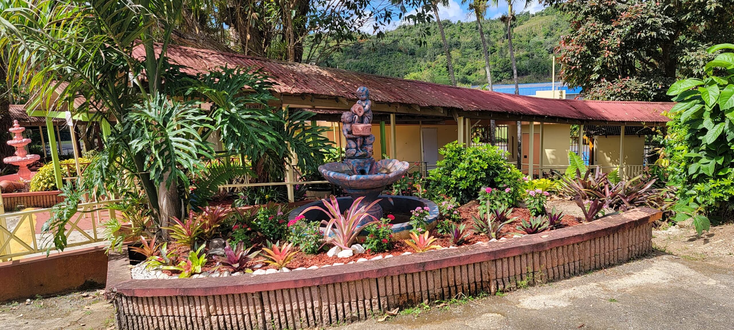 El Festival de las Flores regresa de nuevo en la parte posterior del Coliseo José A. “Marrón” Aponte, en Aibonito.