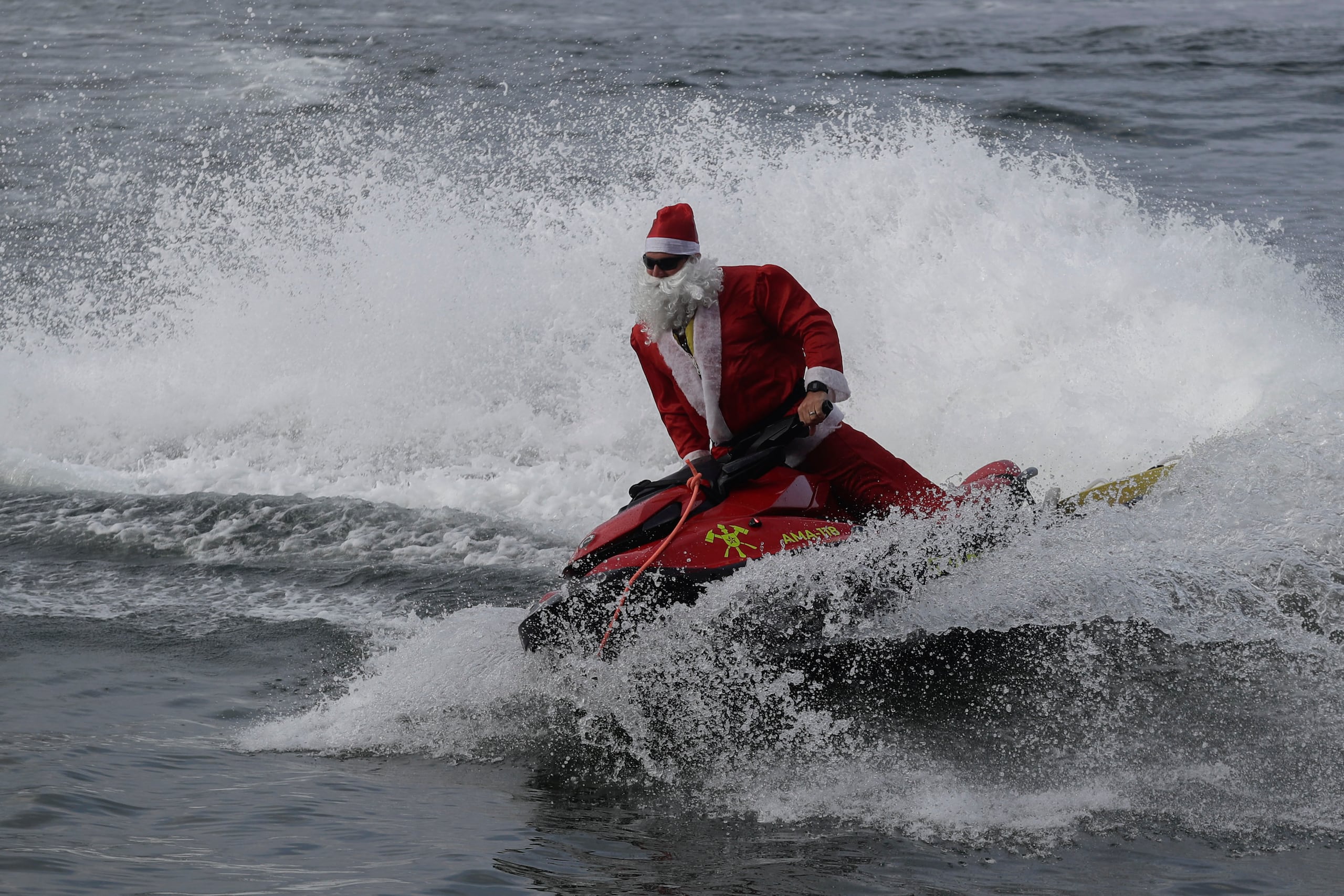 Cuando en Puerto Rico es invierno, en Brasil es verano, por lo que la Navidad resulta un buen momento para bañarse en las playas de Río de Janeiro.