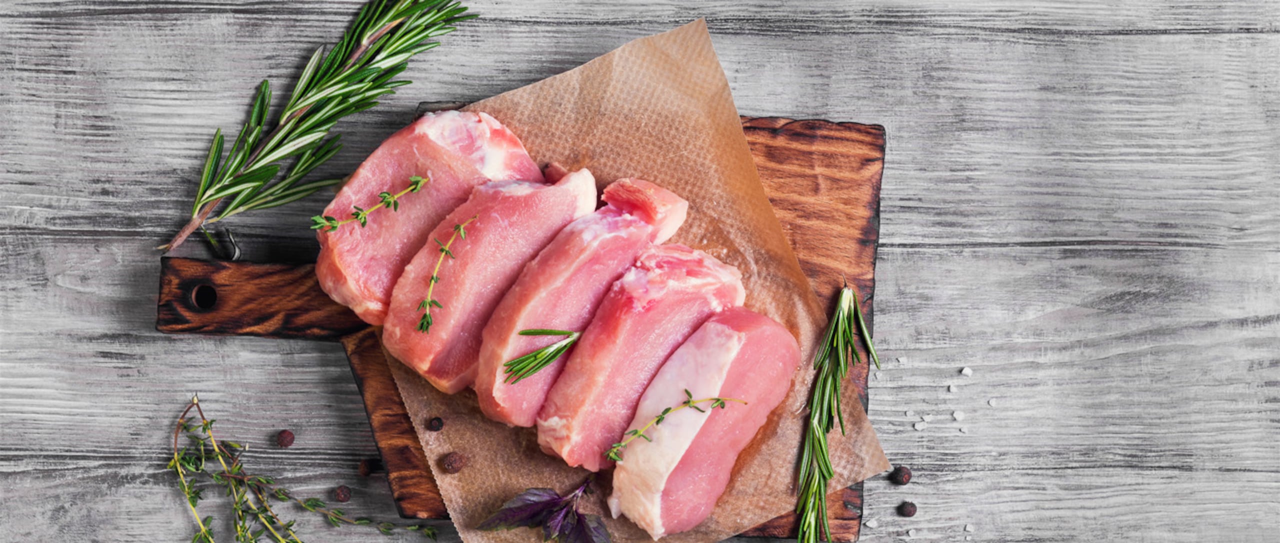 La carne de cerdo aporta vitaminas del grupo B y minerales como hierro, potasio, zinc y fósforo. (Shutterstock)