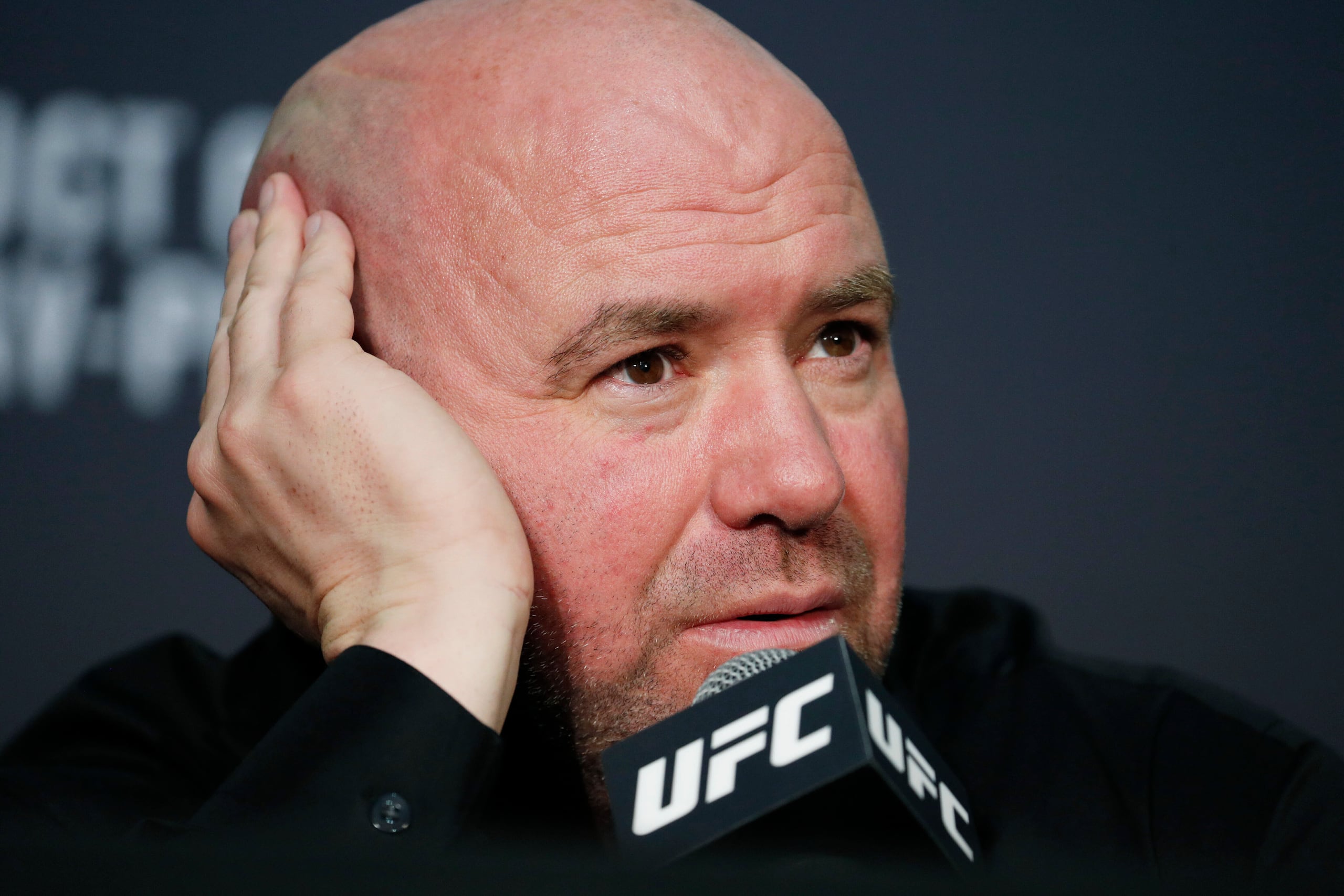 Dana White, presidente de la UFC, habla en conferencia de prensa el 6 de octubre de 2018 en Las Vegas.