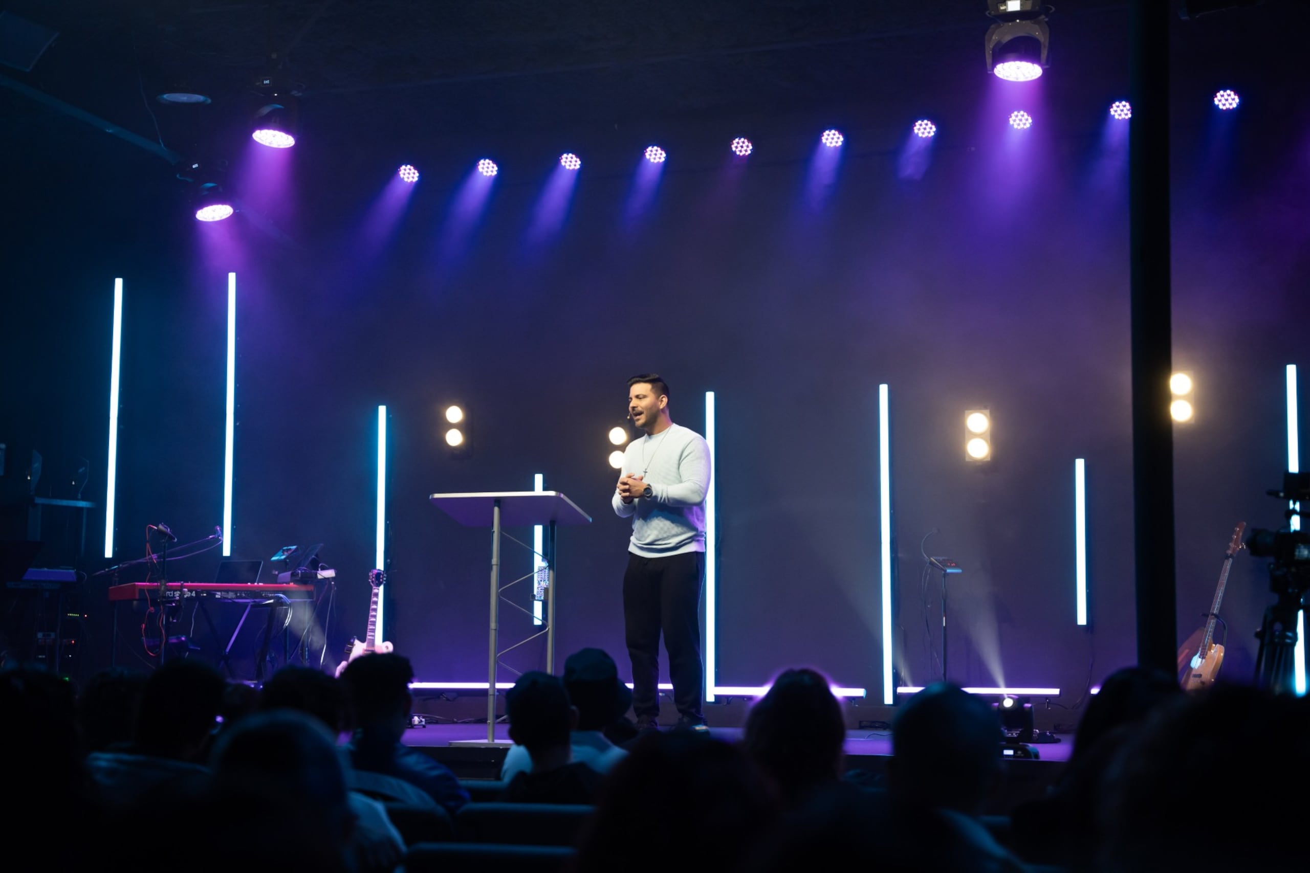 Exconcursante de Objetivo Fama, Javier Baerga, quien ahora es pastor en Orlando, Florida.