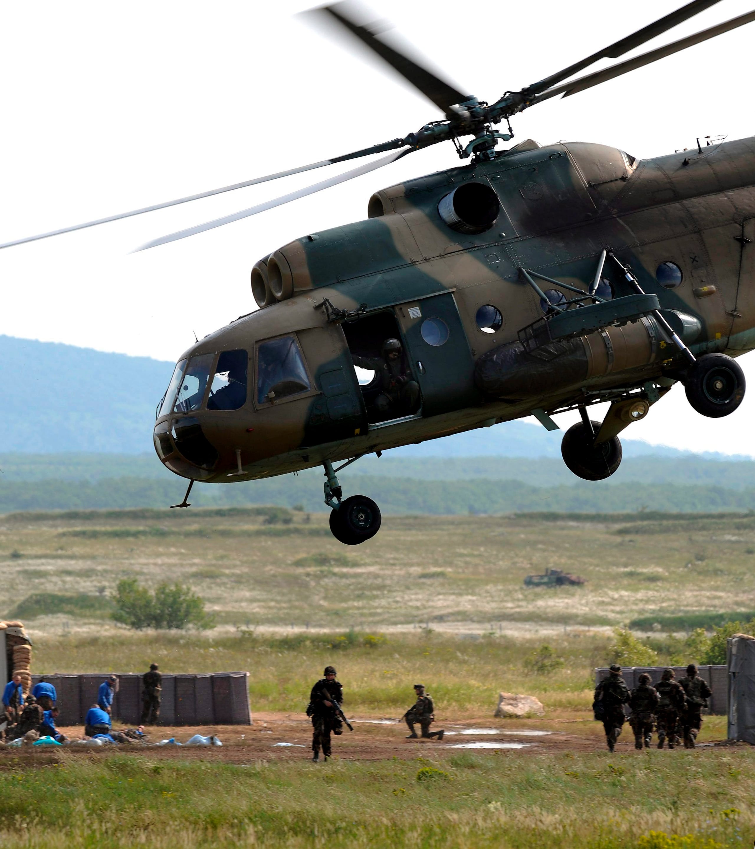 Se indico que cerca de su domicilio se encontró un coche calcinado que podría haber sido utilizado por los asesinos.