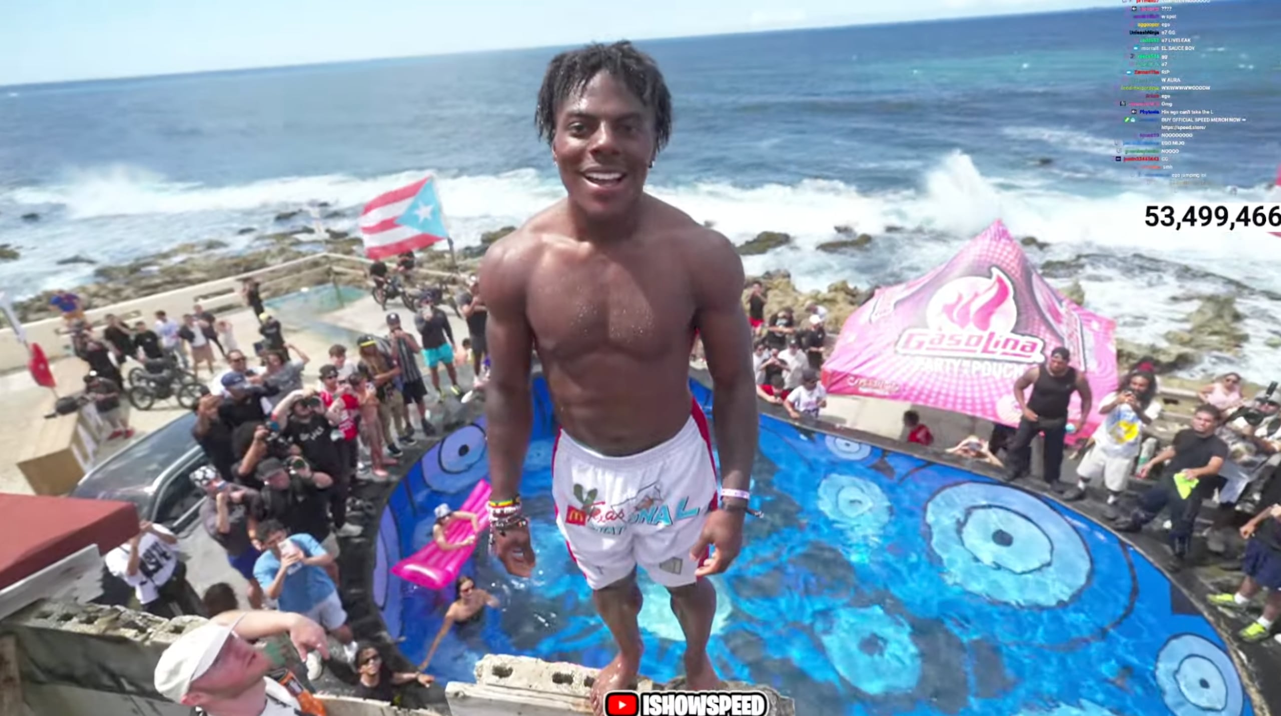 IShowSpeed saltó en la piscina de La Perla, como parte de su visita a El Viejo San Juan.