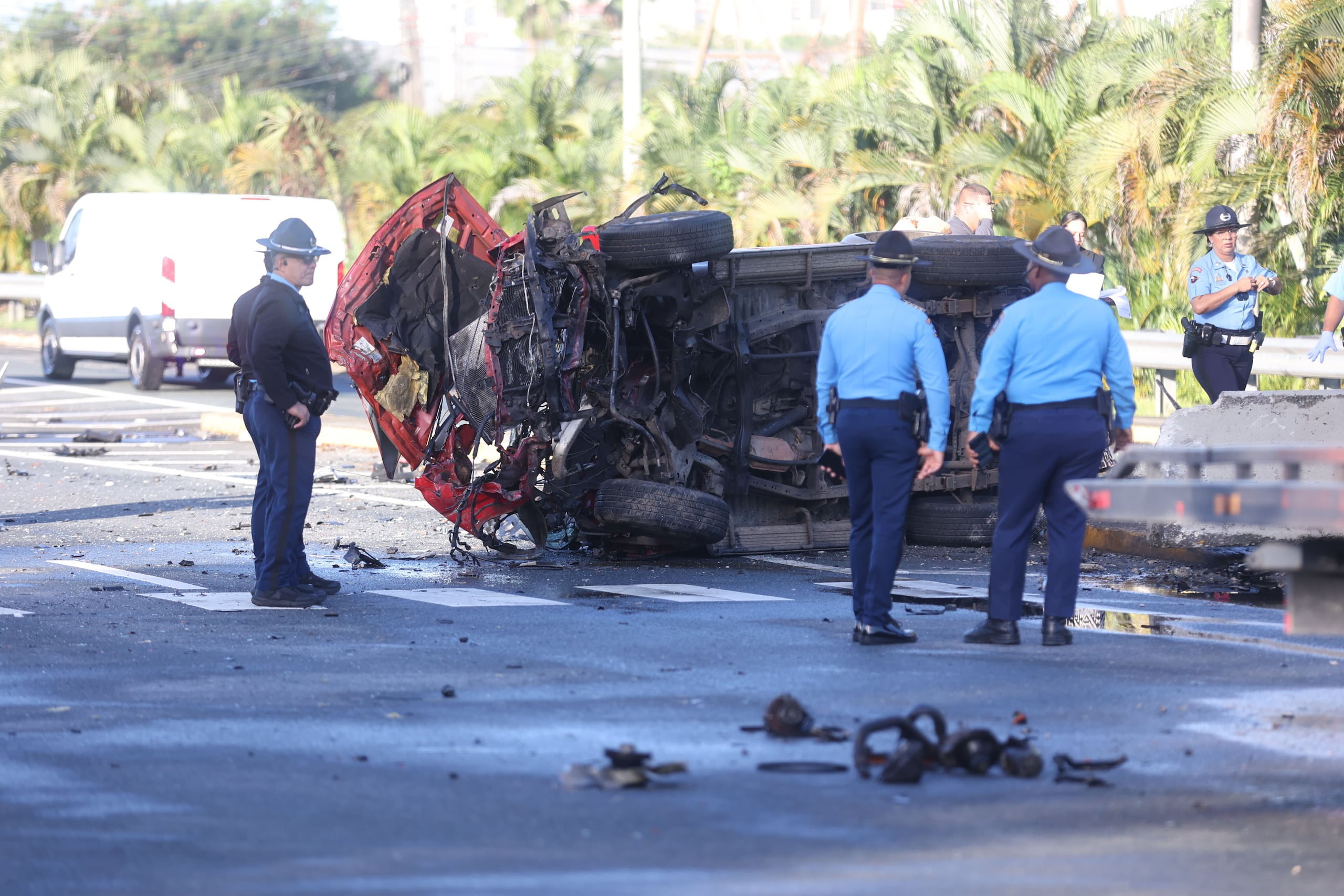 El conductor de la guagua Mitsubishi, Moisés Falcón, salió expulsado.