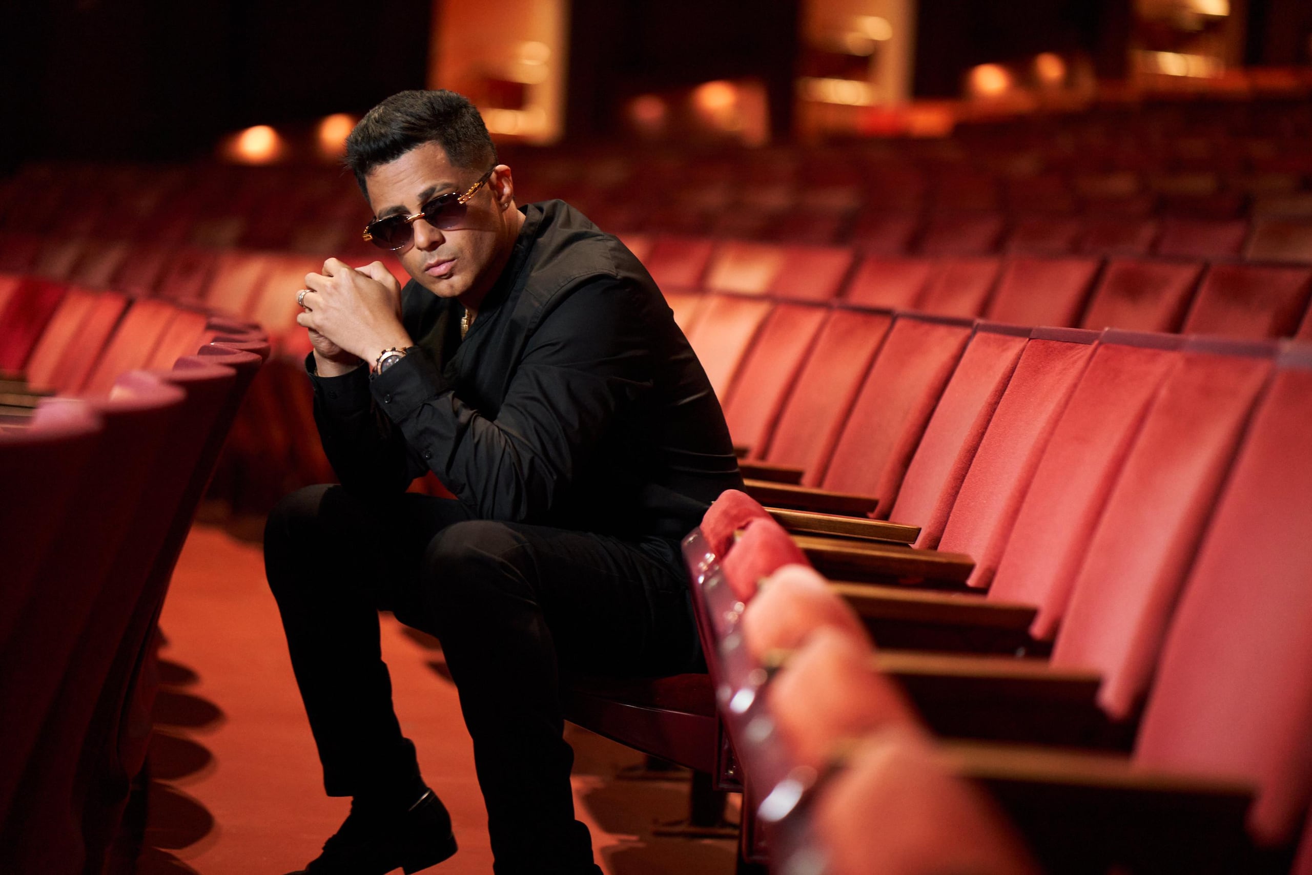 El vocalista cuenta con dos décadas de trayectoria profesional.