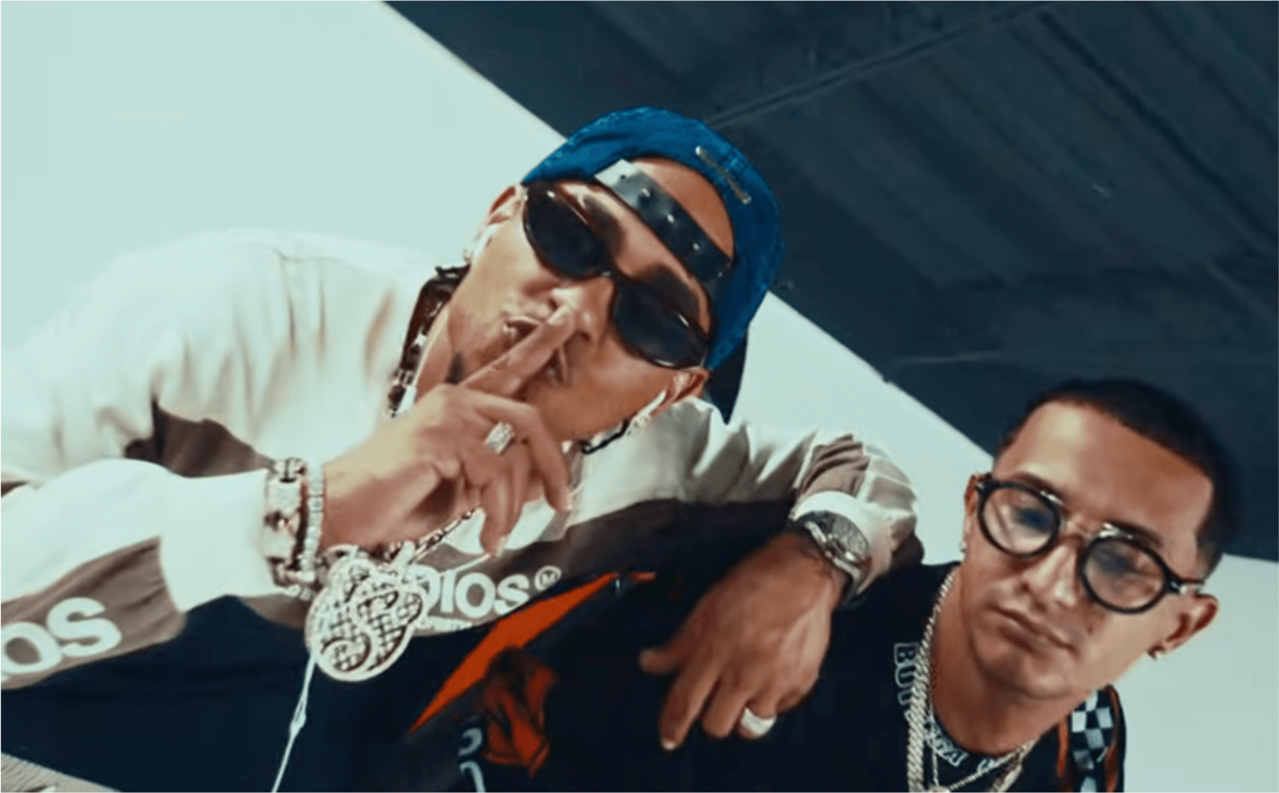 La canción de Ozuna y Fronti está disponible en todas las plataformas digitales.