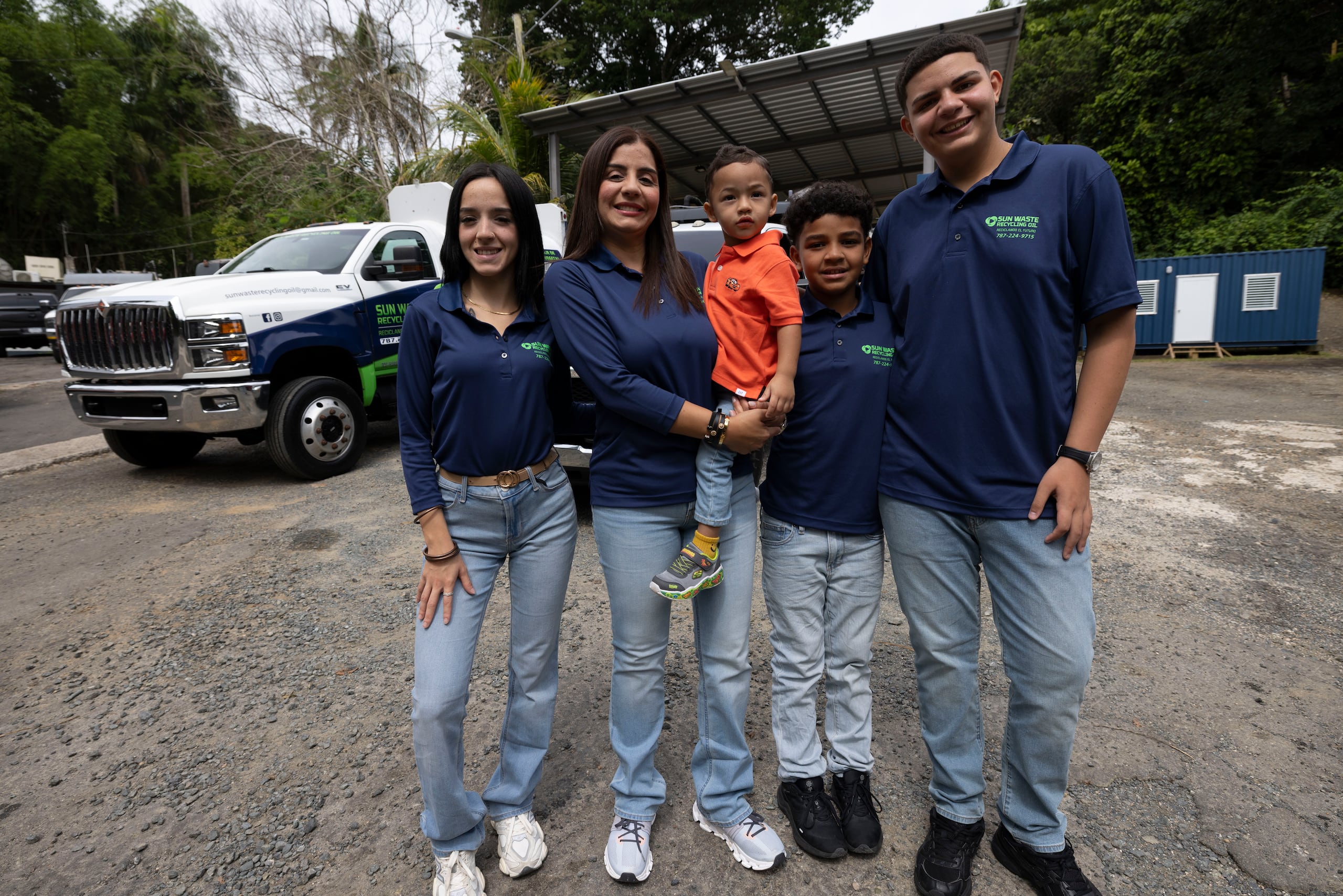 Es el pilar de Sol Lucía (25), Fabián (9) y Sebastián (17); así como del pequeño Thiago (2), su nieto.