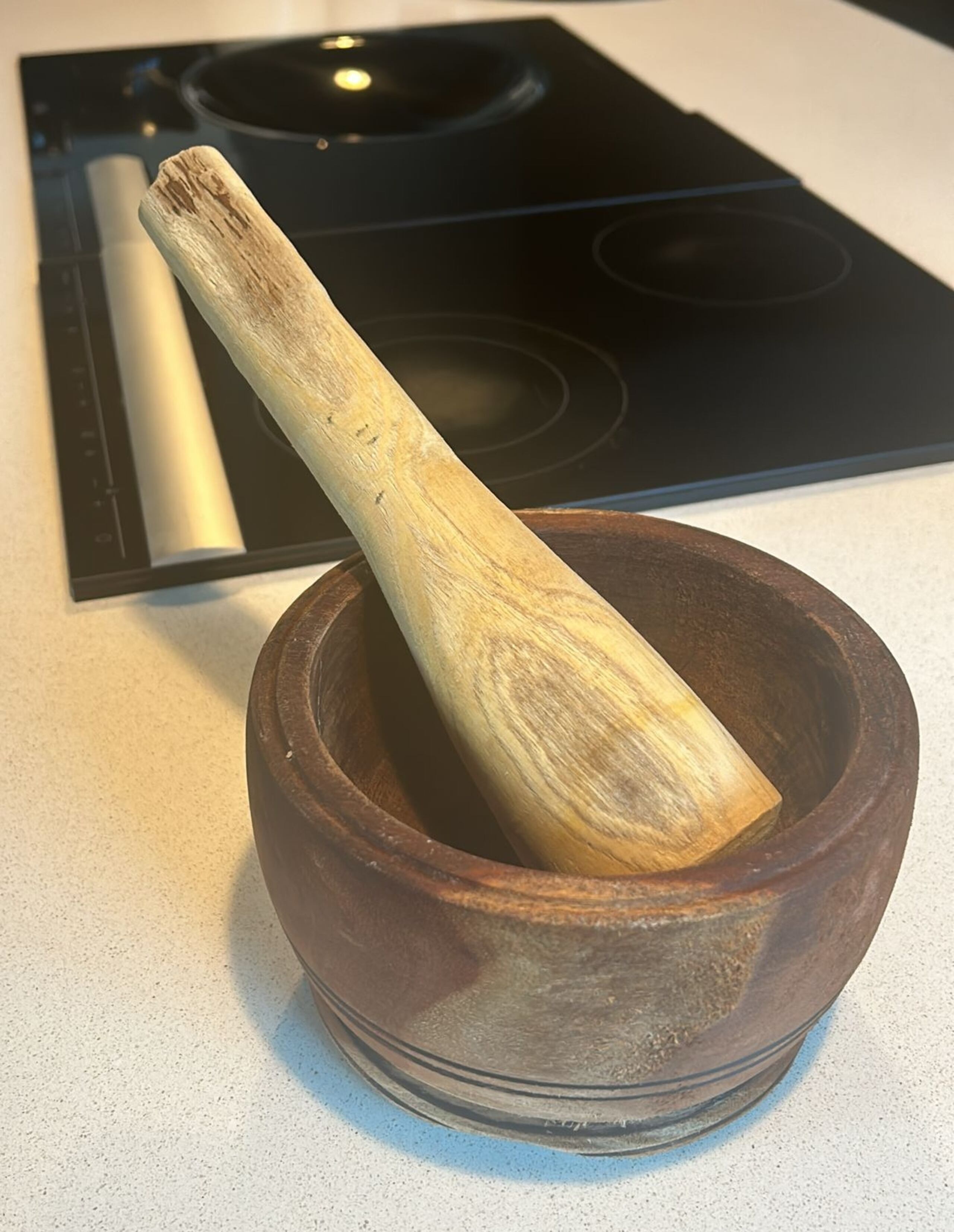 Diego consiguió la crema de Coco López en una tienda colombiana, y una maceta y un pilón para hacer mofongo en una tienda nigeriana al norte de Londres.