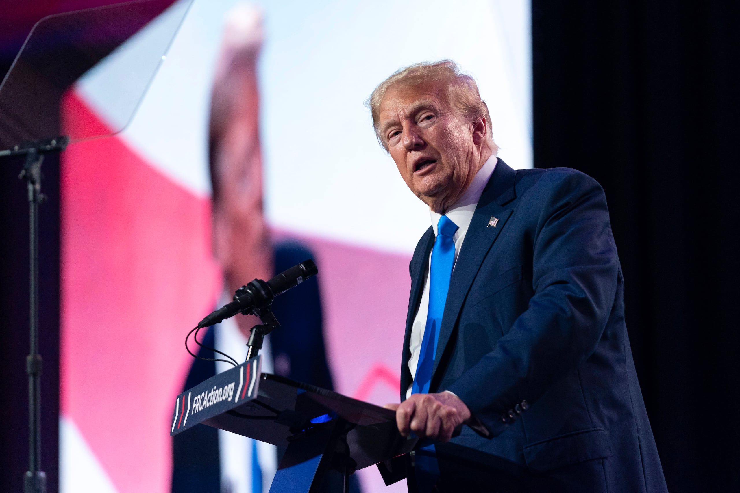El exmandatario culpó al presidente Joe Biden del ataque sorpresa de Hamás contra Israel, alegando que Biden había demostrado una debilidad que envalentonó a los adversarios de Estados Unidos.
