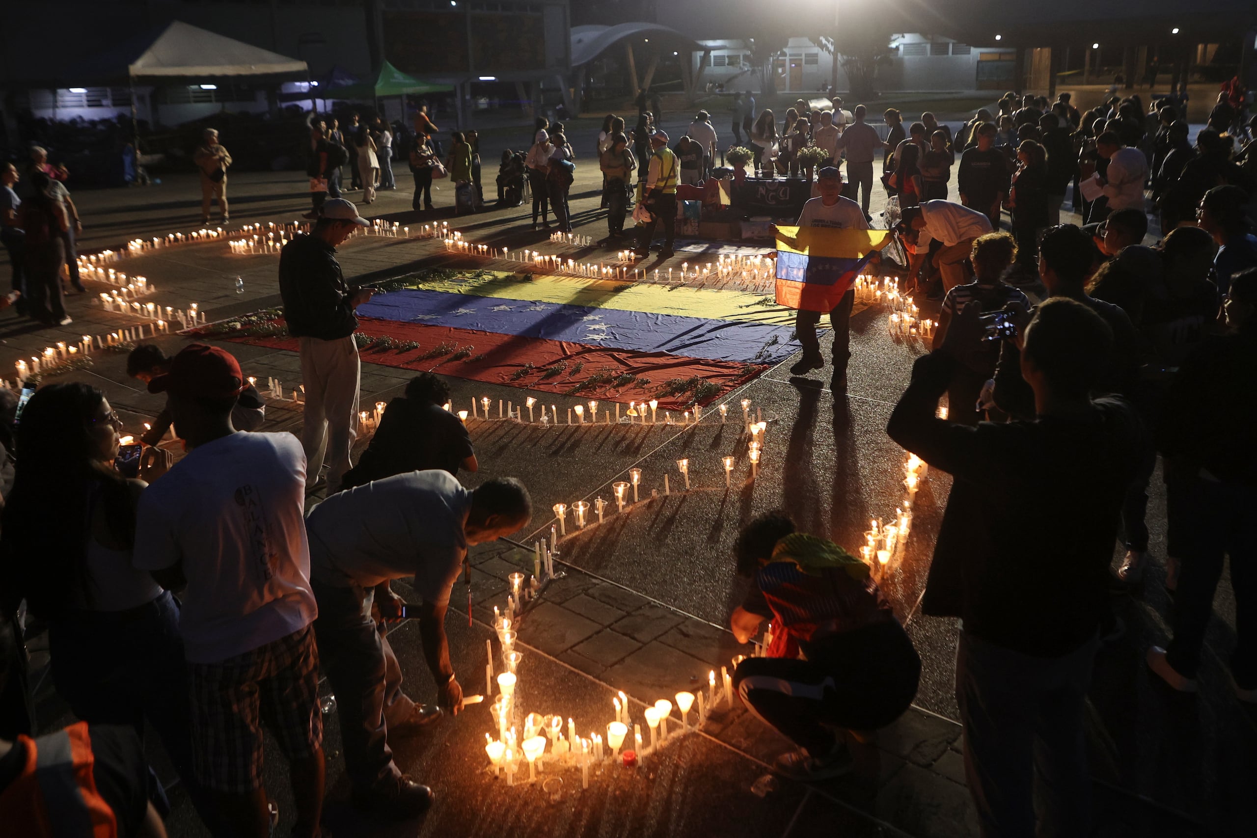 te al Capitolio, en San Juan.
La actividad, que se extenderá de 5:00 de la tarde a 8:30 de la noche, reunirá a distintos artistas de la música cristiana, quienes unirán sus voces en un concierto, seguido de un tiempo de intercesión.