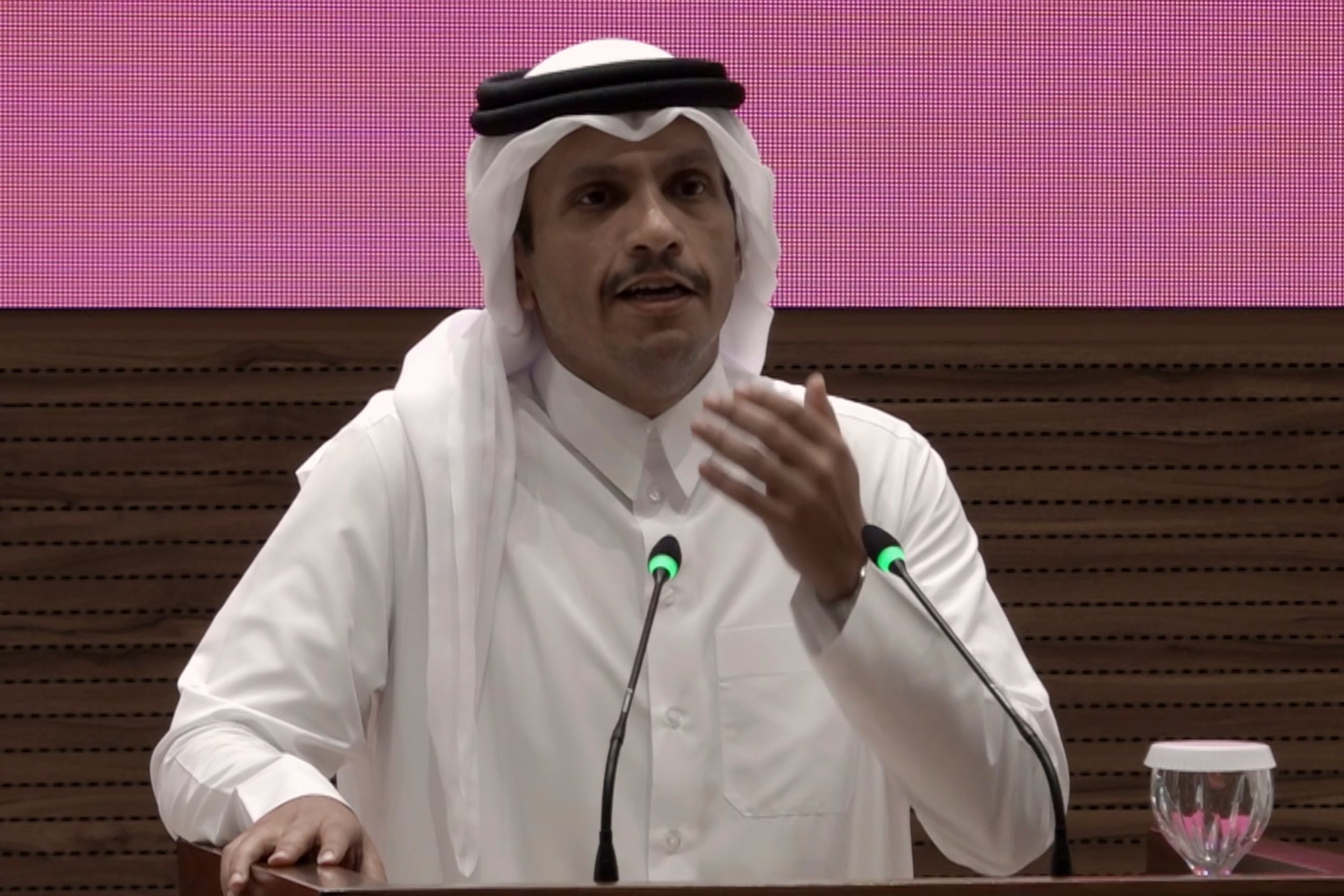 El primer ministro de Qatar, el jeque Mohammed bin Abdulrahman Al Thani, arremetió contra Netanyahu por “arrastrar a la región a un lugar donde, lamentablemente, no se puede reparar”.