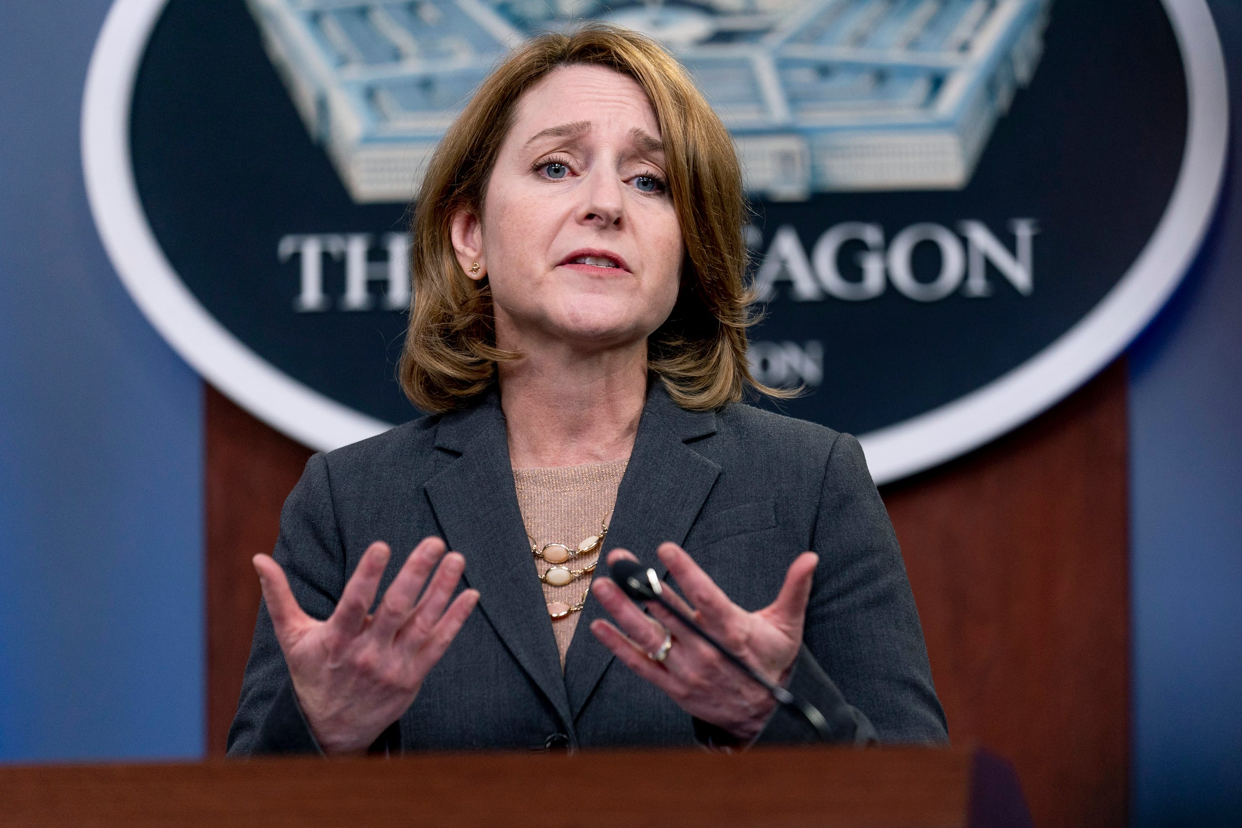 Kathleen Hicks, subsecretaria de Defensa.