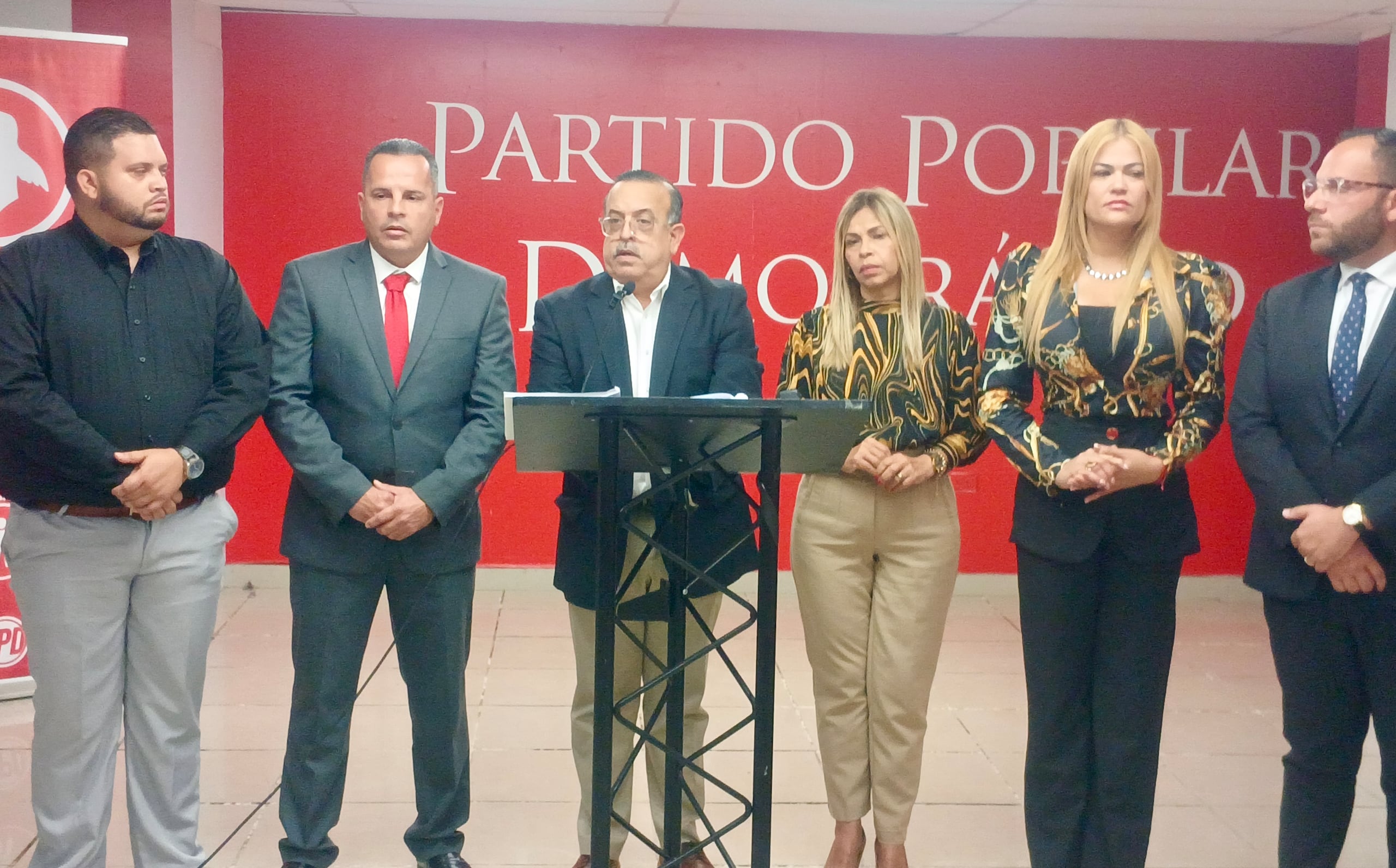 Secretario general del PPD, Gerardo "Tonito" Cruz, ofrece detalles en conferencia de prensa sobre la querella ética.