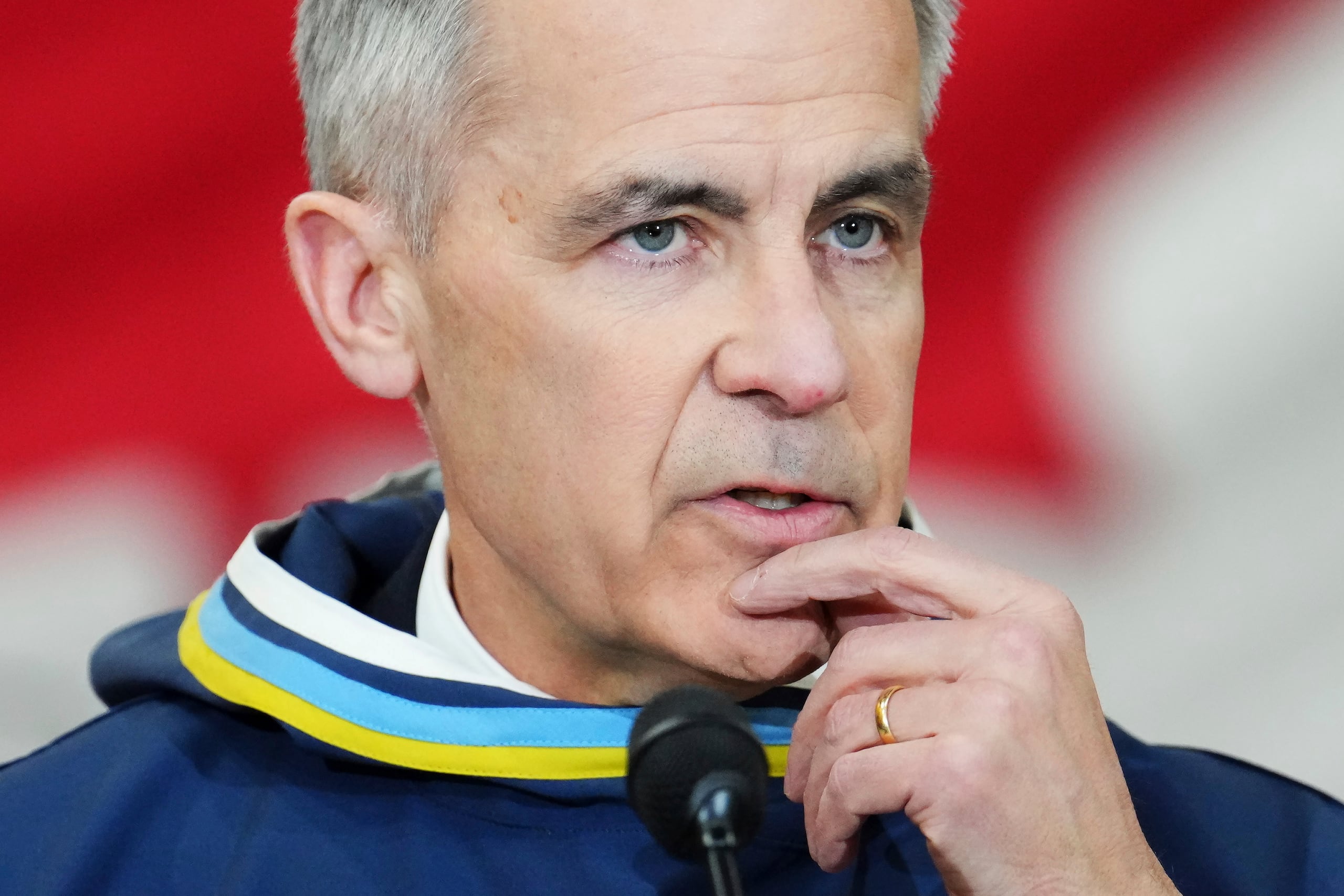 El ministro de Defensa, Bill Blair, ha sido encargado por el primer ministro Mark Carney (en la foto) de revisar la compra de los cazas F-35 de Estados Unidos para ver si hay otras opciones.