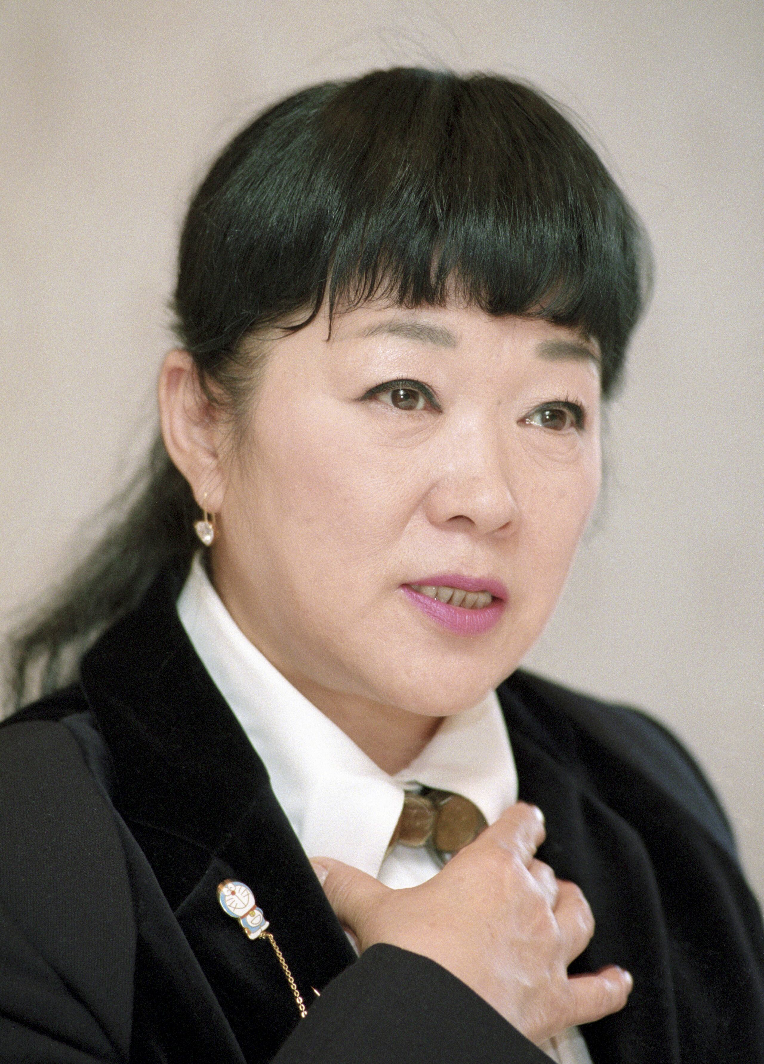 Nobuyo Oyama se destacó también en la música por su voz "ronca y única". (Kyodo News para AP)
