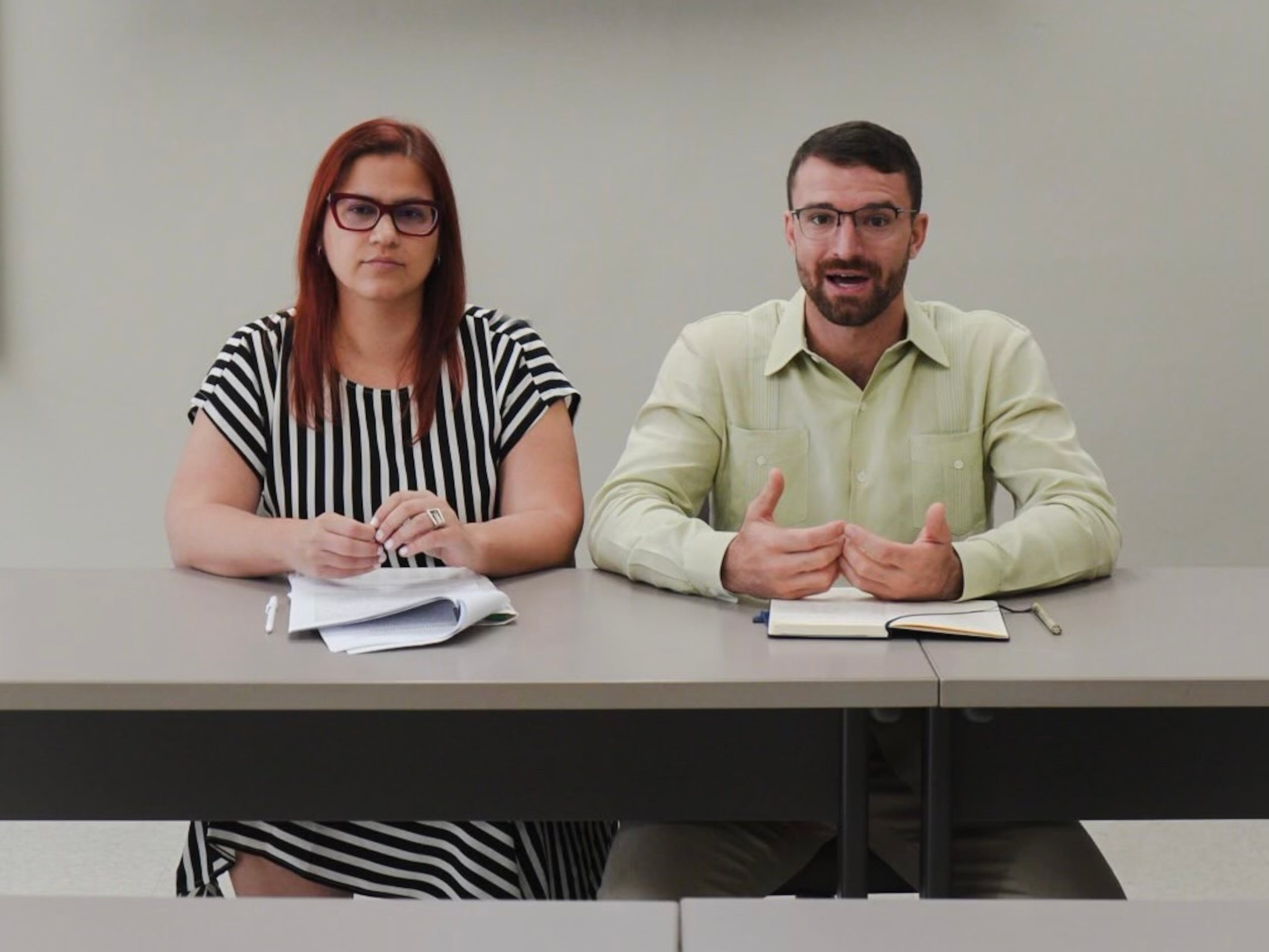 La directora ejecutiva de Sembrando Sentido, Issel Masses y el portavoz de Somos Más, Johnny Rullán dieron detalles en una conferencia de prensa.