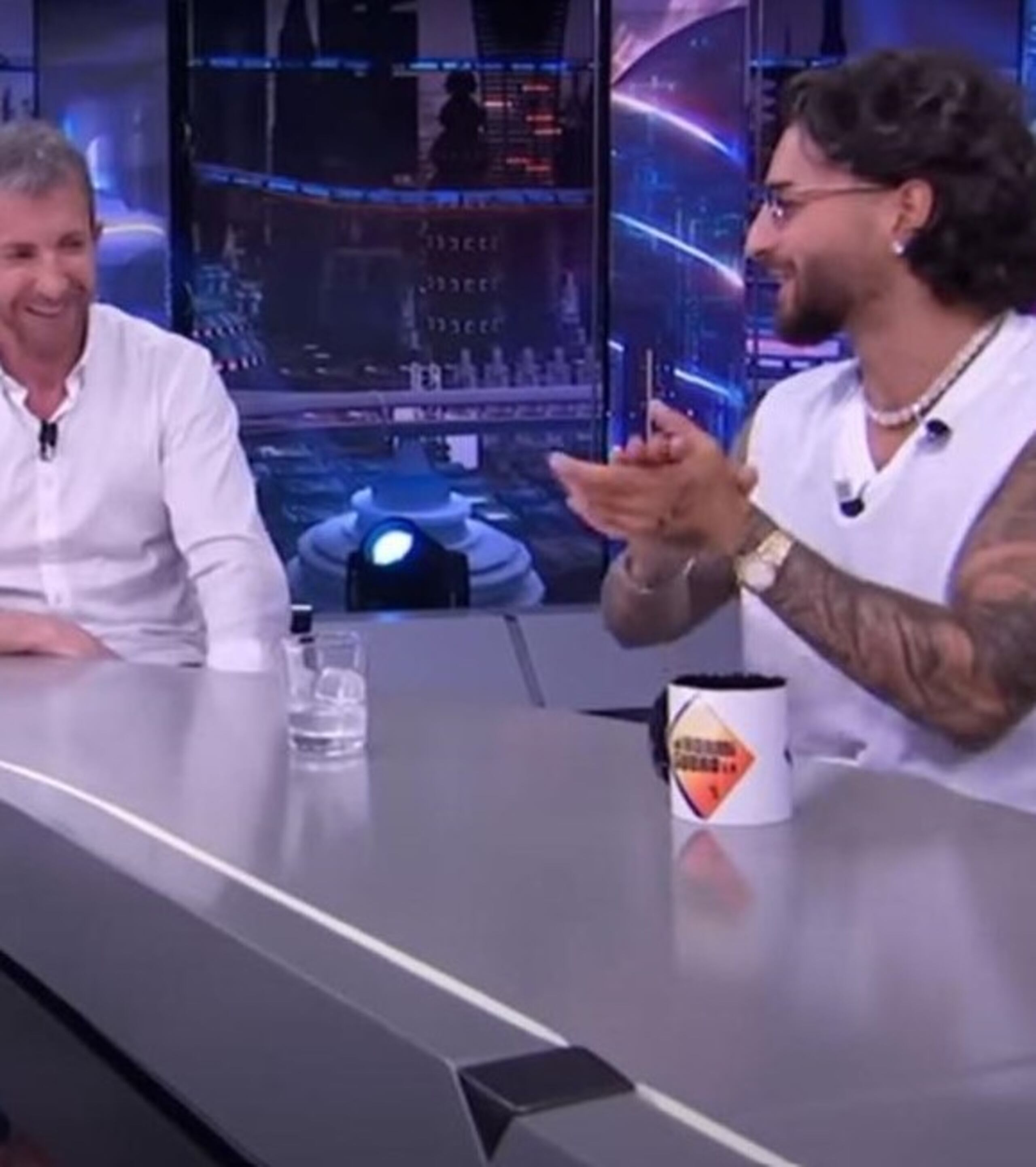 Maluma junto a  ‘Motos’.