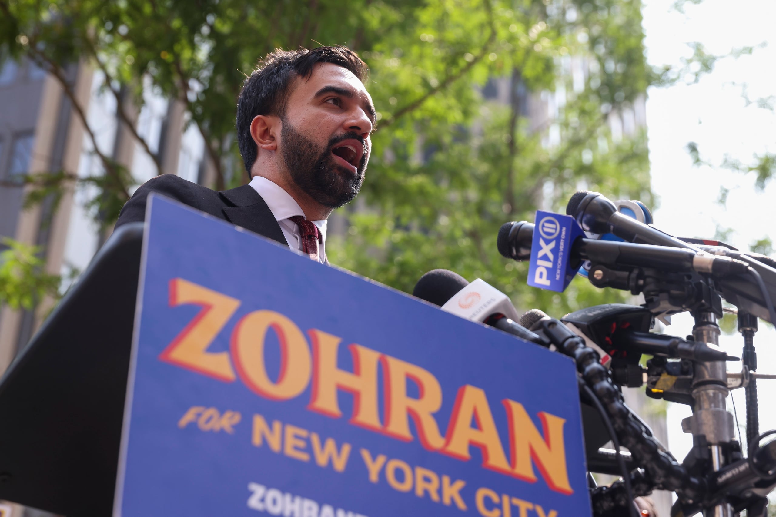 Fotografía de archivo del candidato demócrata a la alcaldía de la ciudad de Nueva York, Zohran Mamdani, durante un acto proselitista, en Manhattan (NY, EE.UU.). EFE/Sarah Yenesel