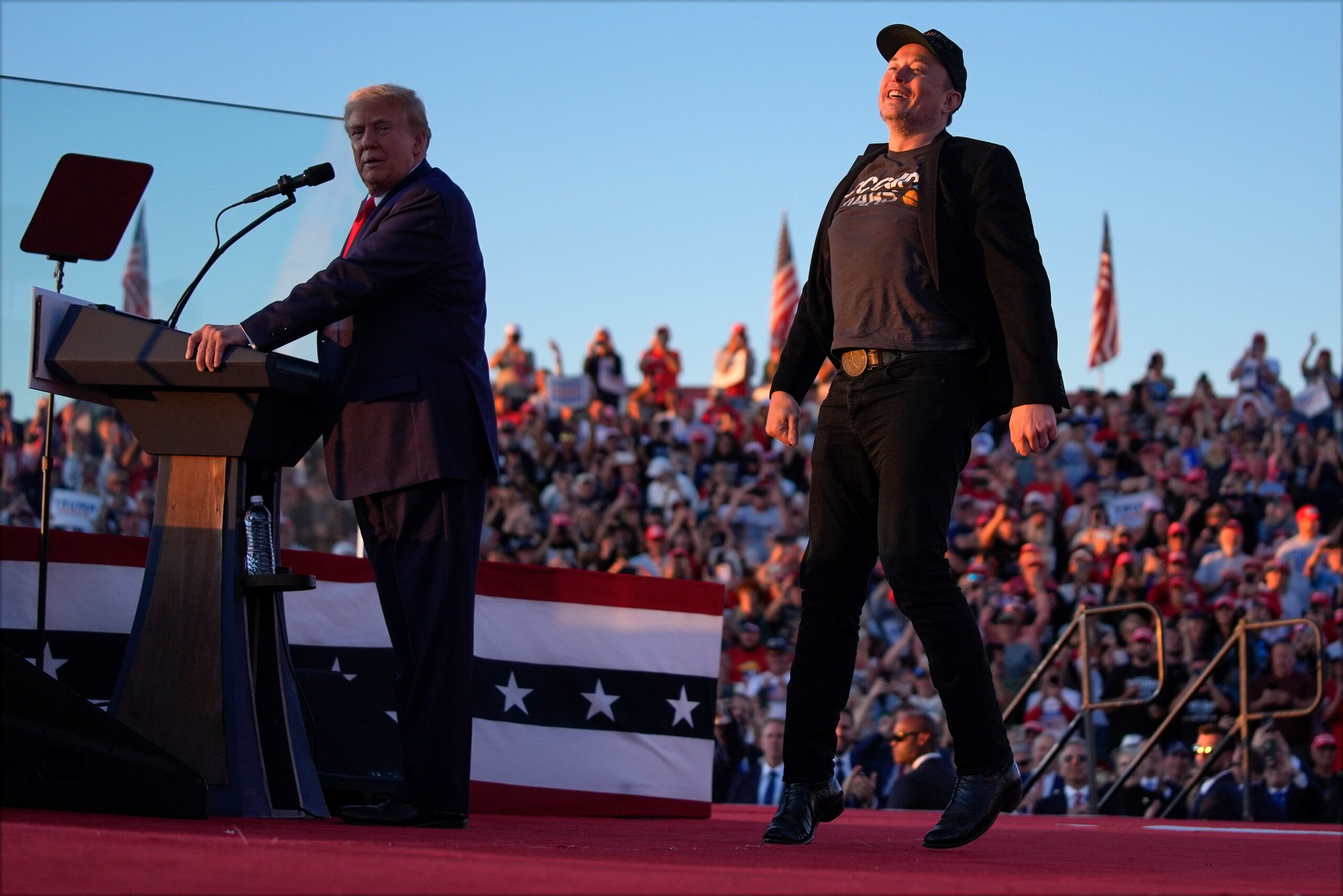 Elon Musk y Donald Trump (AP Photo/Evan Vucci)